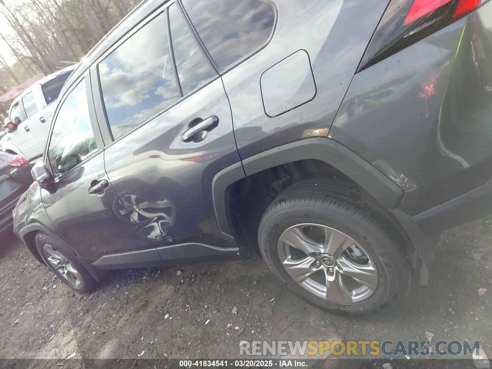 14 fotografías del automóvil dañado 2T3W1RFV1RC301935 TOYOTA RAV4 2024