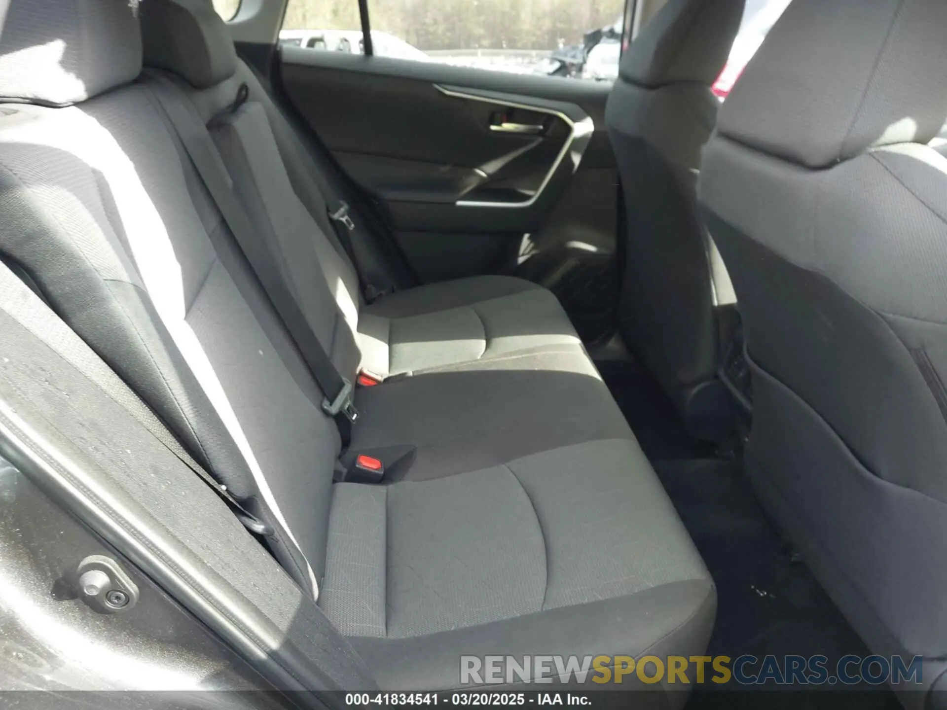 8 fotografías del automóvil dañado 2T3W1RFV1RC301935 TOYOTA RAV4 2024
