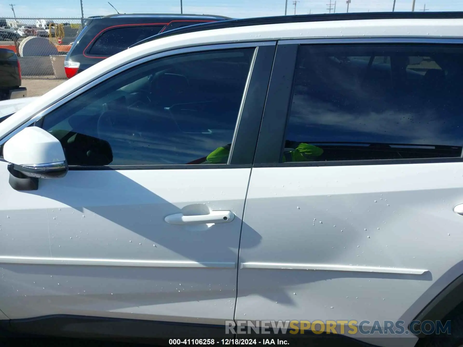 15 fotografías del automóvil dañado 2T3W1RFV1RW361146 TOYOTA RAV4 2024