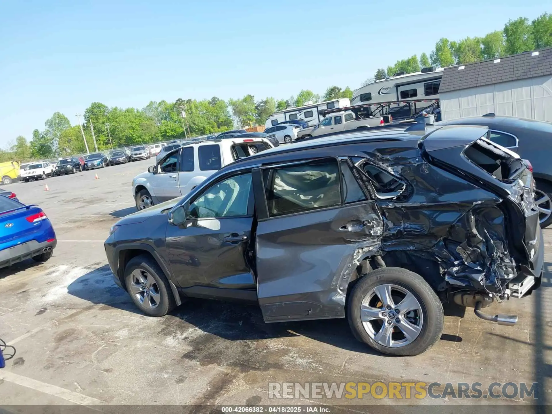 14 fotografías del automóvil dañado 2T3W1RFV2RC267844 TOYOTA RAV4 2024