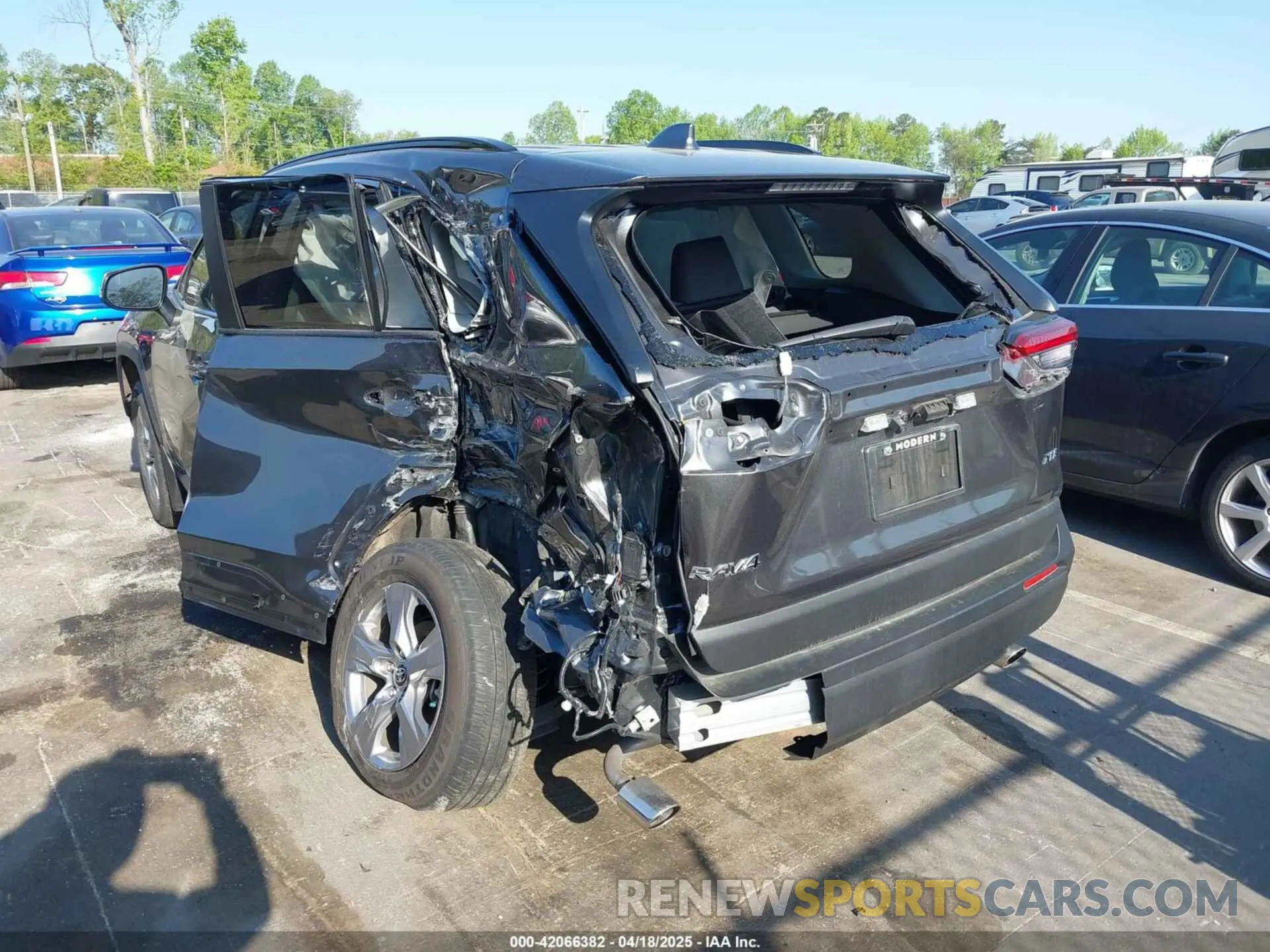 17 fotografías del automóvil dañado 2T3W1RFV2RC267844 TOYOTA RAV4 2024