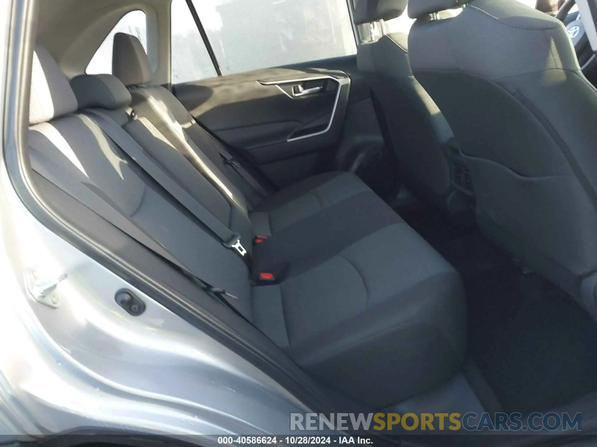 8 fotografías del automóvil dañado 2T3W1RFV2RC283865 TOYOTA RAV4 2024