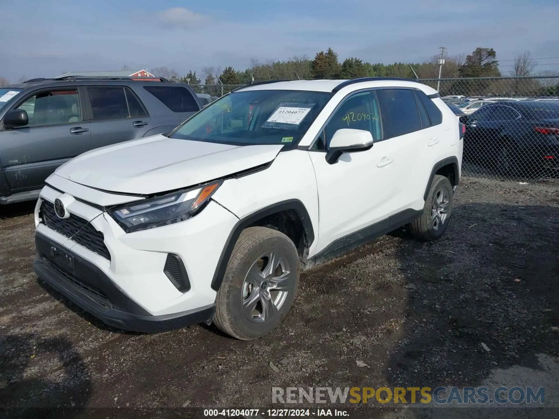 2 fotografías del automóvil dañado 2T3W1RFV2RW333520 TOYOTA RAV4 2024