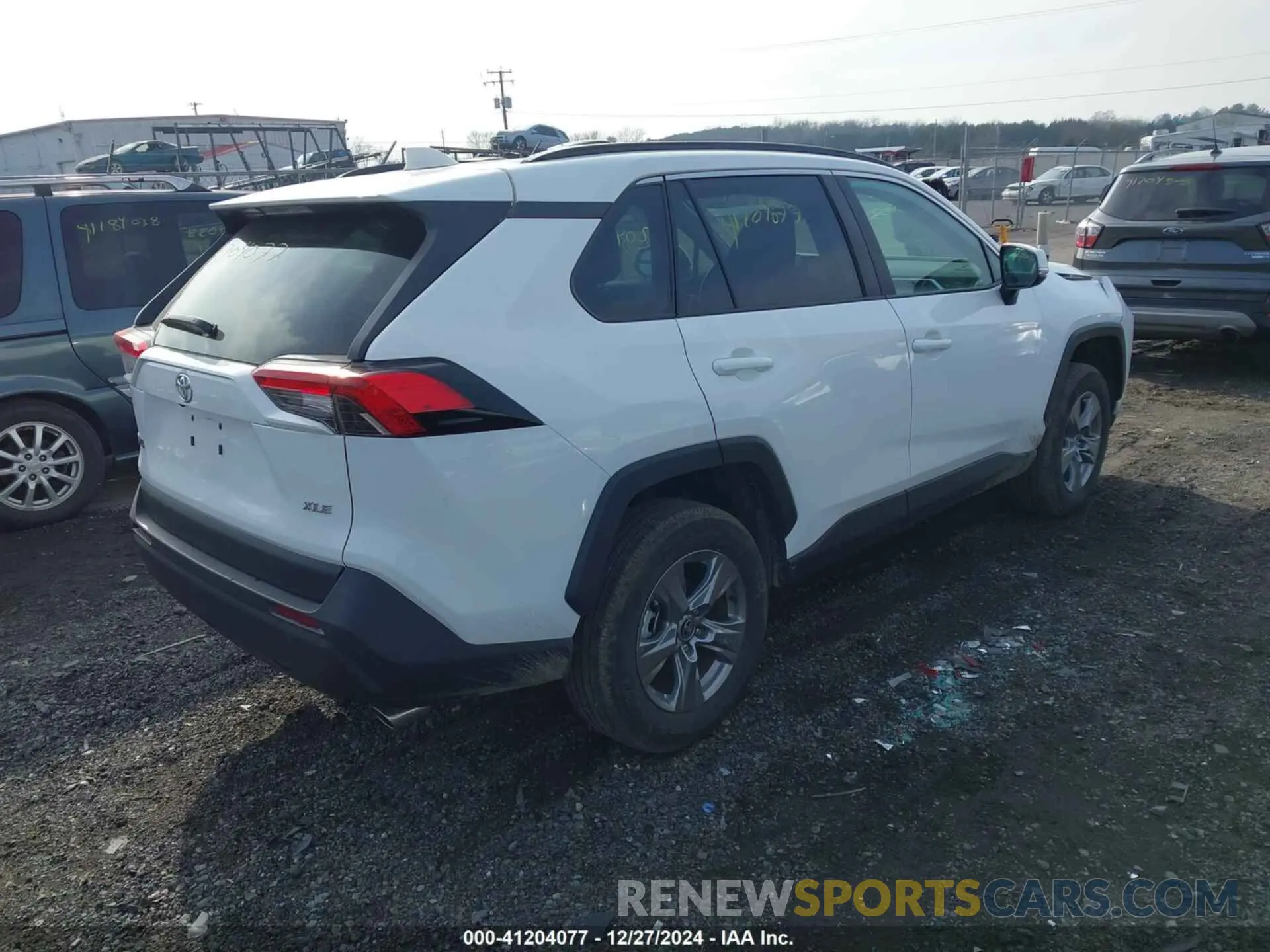 4 fotografías del automóvil dañado 2T3W1RFV2RW333520 TOYOTA RAV4 2024