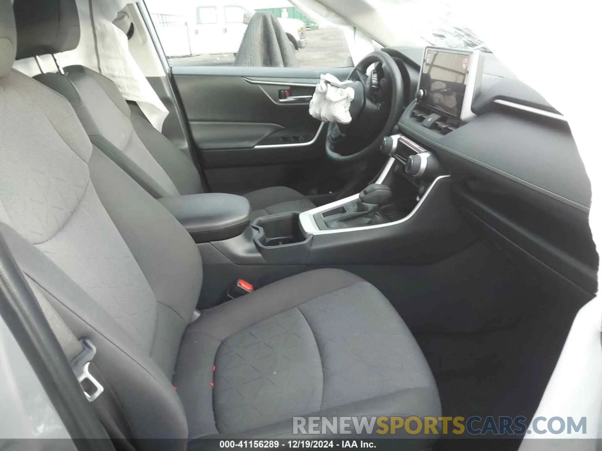 5 fotografías del automóvil dañado 2T3W1RFV2RW333839 TOYOTA RAV4 2024