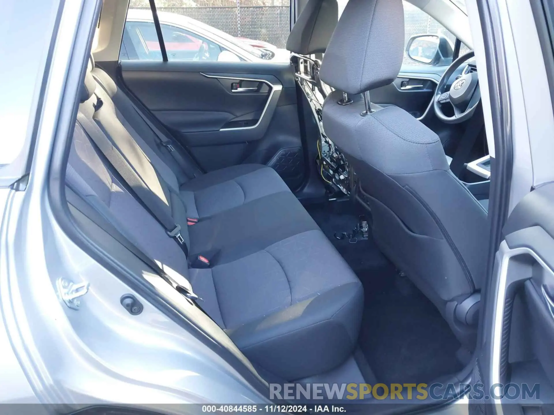 8 fotografías del automóvil dañado 2T3W1RFV2RW334652 TOYOTA RAV4 2024