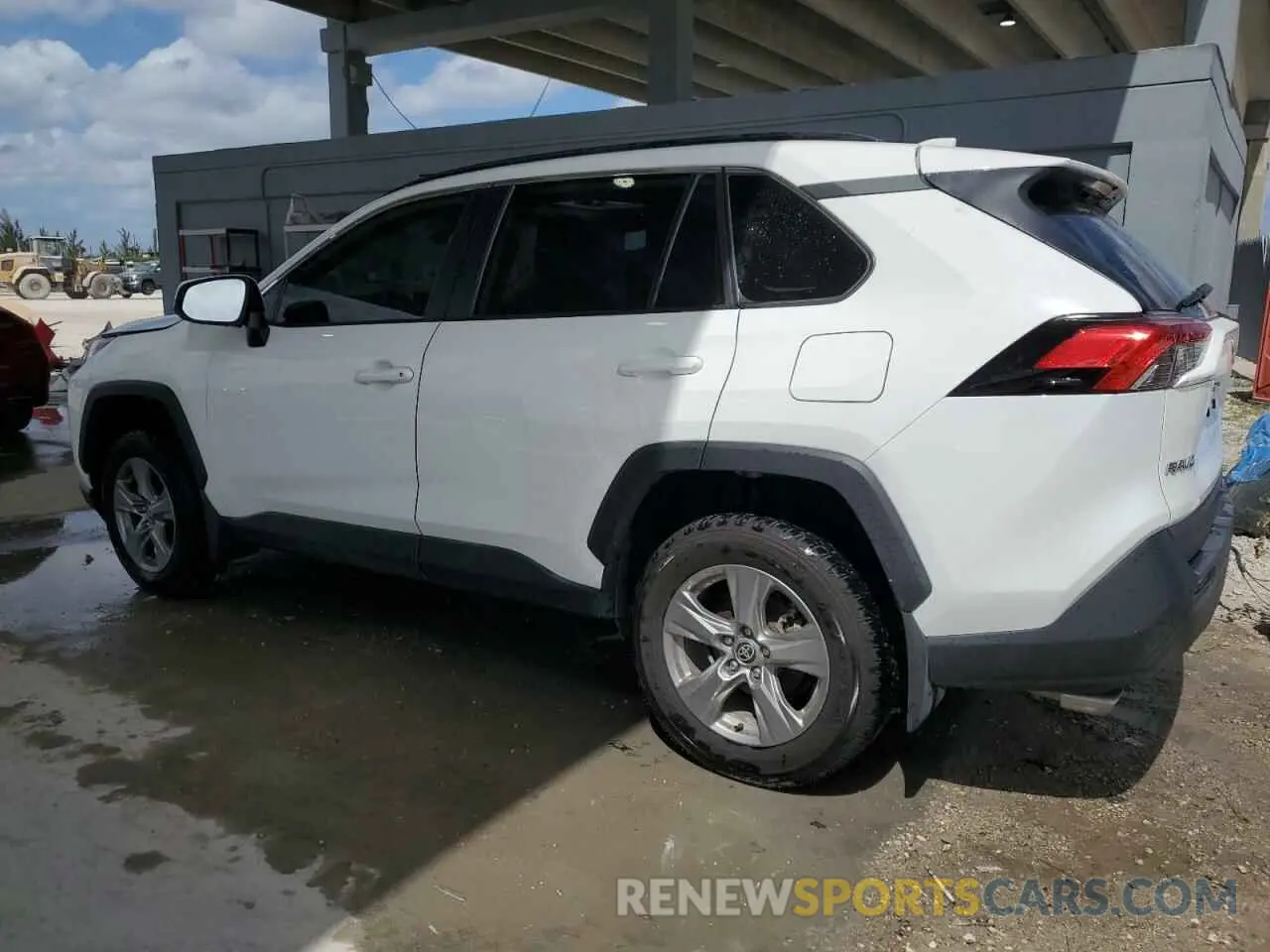2 fotografías del automóvil dañado 2T3W1RFV2RW353024 TOYOTA RAV4 2024
