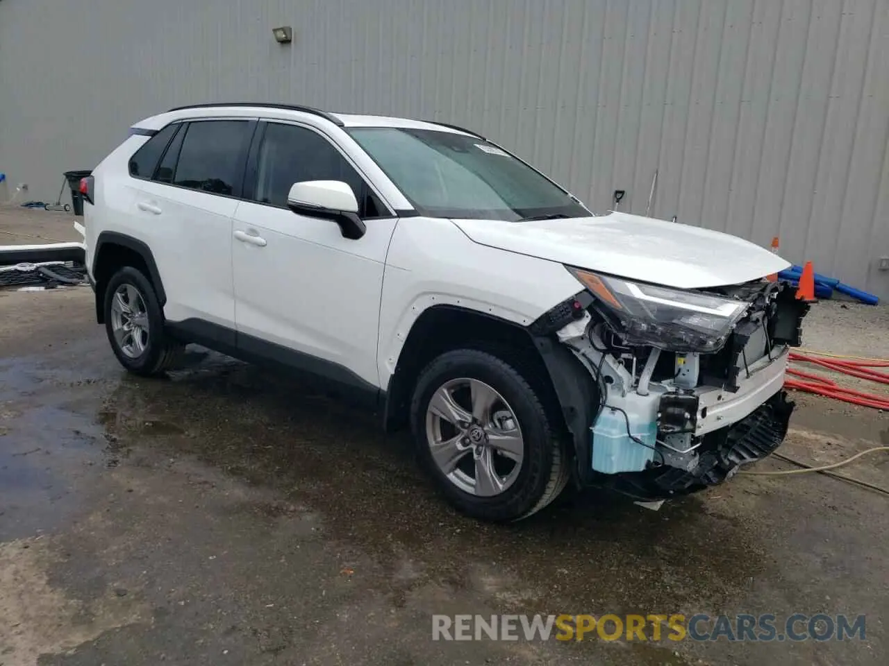 4 fotografías del automóvil dañado 2T3W1RFV3RC303184 TOYOTA RAV4 2024