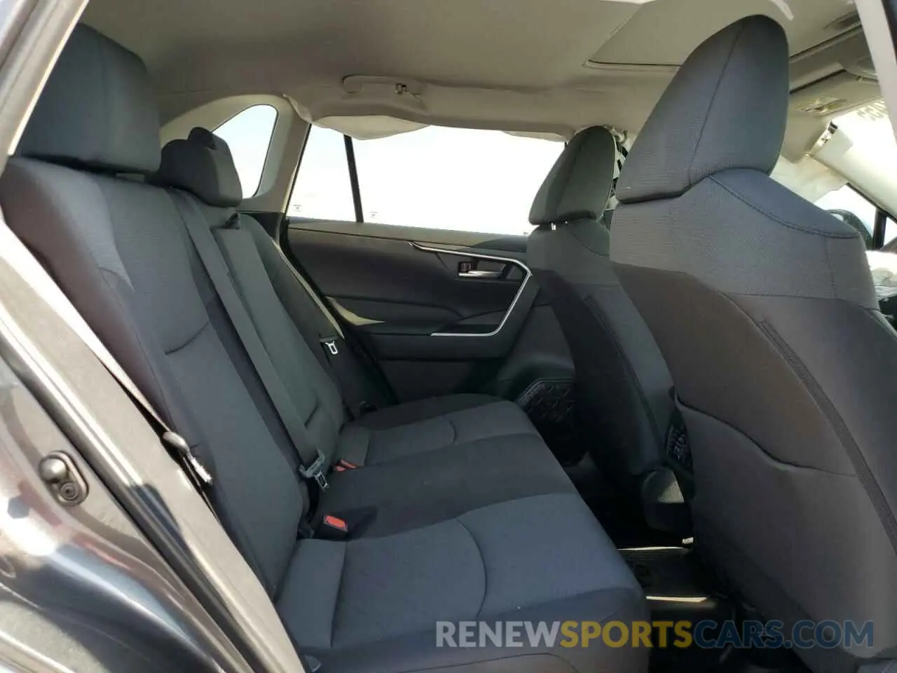10 fotografías del automóvil dañado 2T3W1RFV3RC303363 TOYOTA RAV4 2024