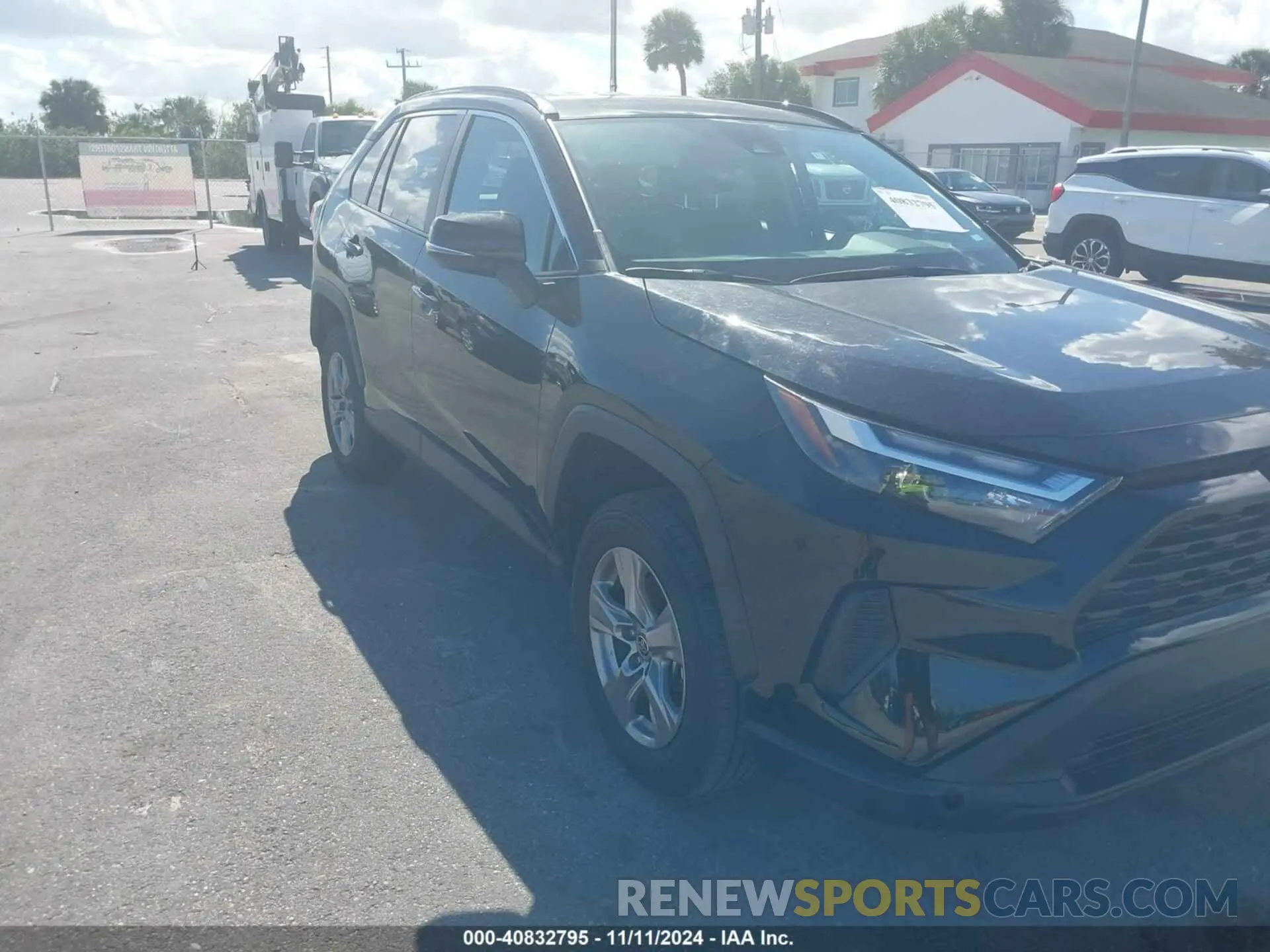 17 fotografías del automóvil dañado 2T3W1RFV3RW305192 TOYOTA RAV4 2024