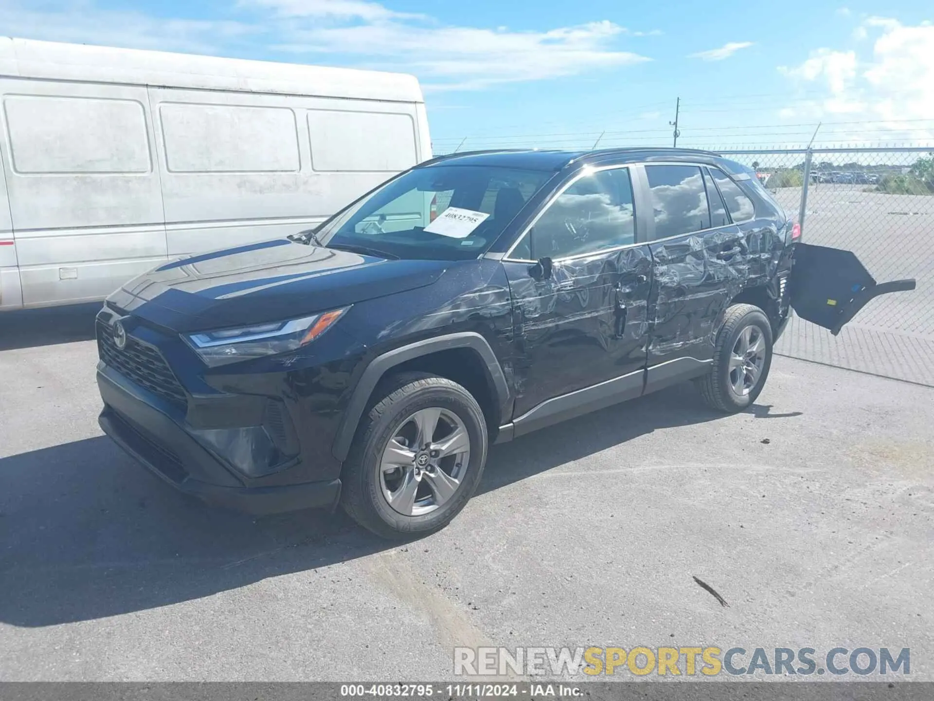 2 fotografías del automóvil dañado 2T3W1RFV3RW305192 TOYOTA RAV4 2024