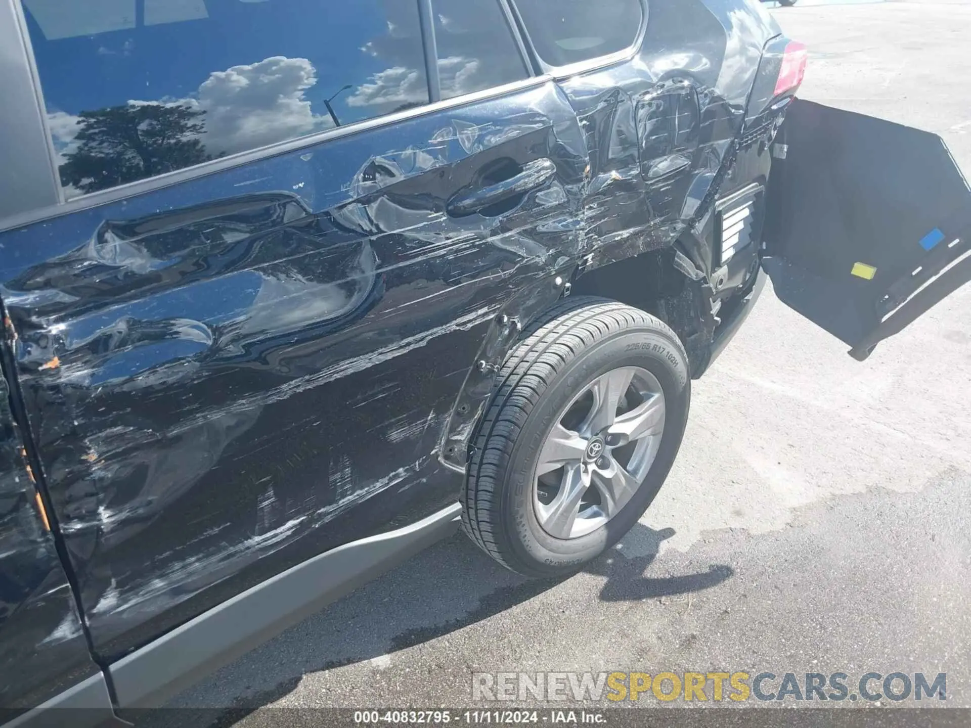 20 fotografías del automóvil dañado 2T3W1RFV3RW305192 TOYOTA RAV4 2024
