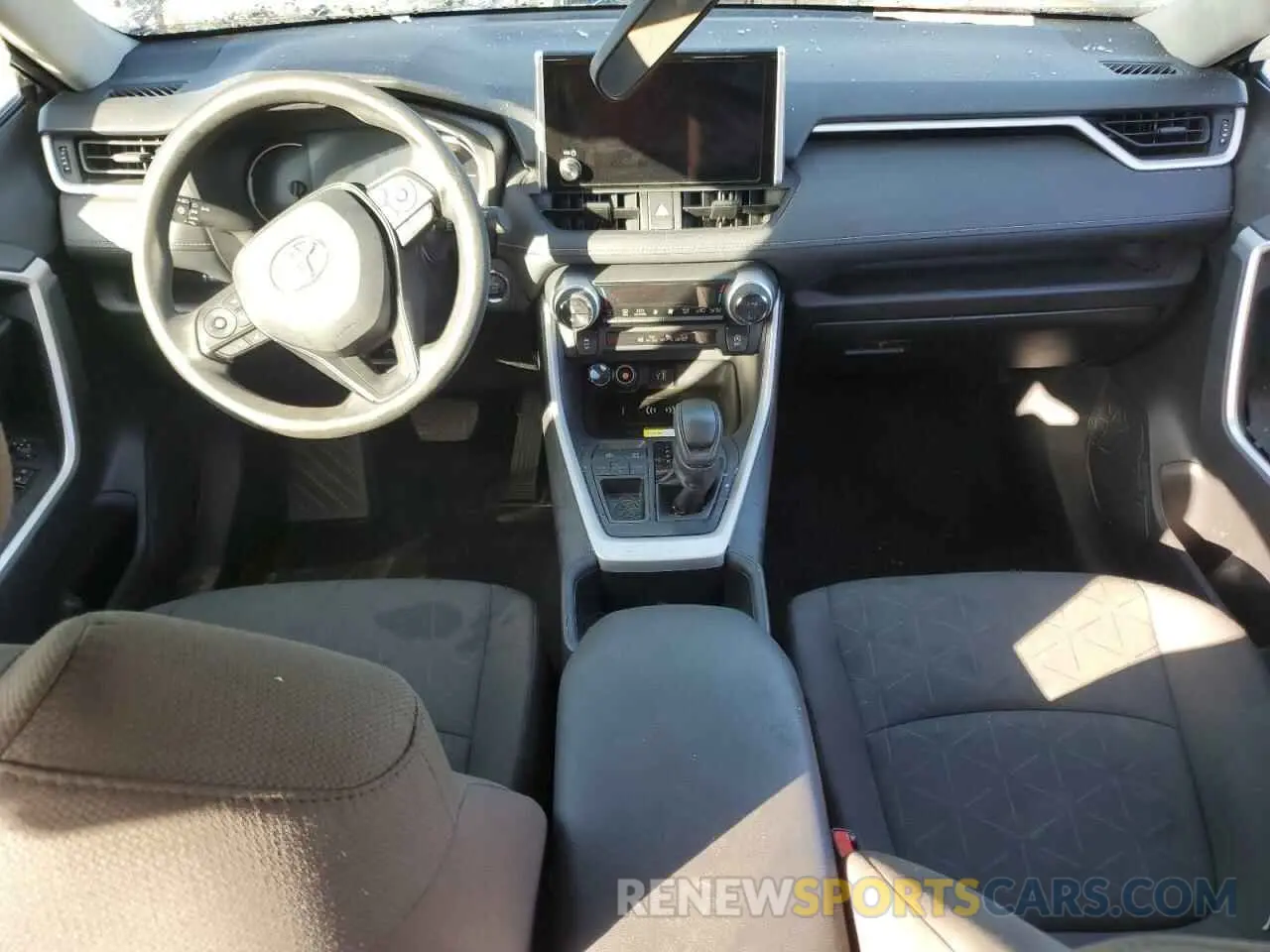 8 fotografías del automóvil dañado 2T3W1RFV3RW314202 TOYOTA RAV4 2024