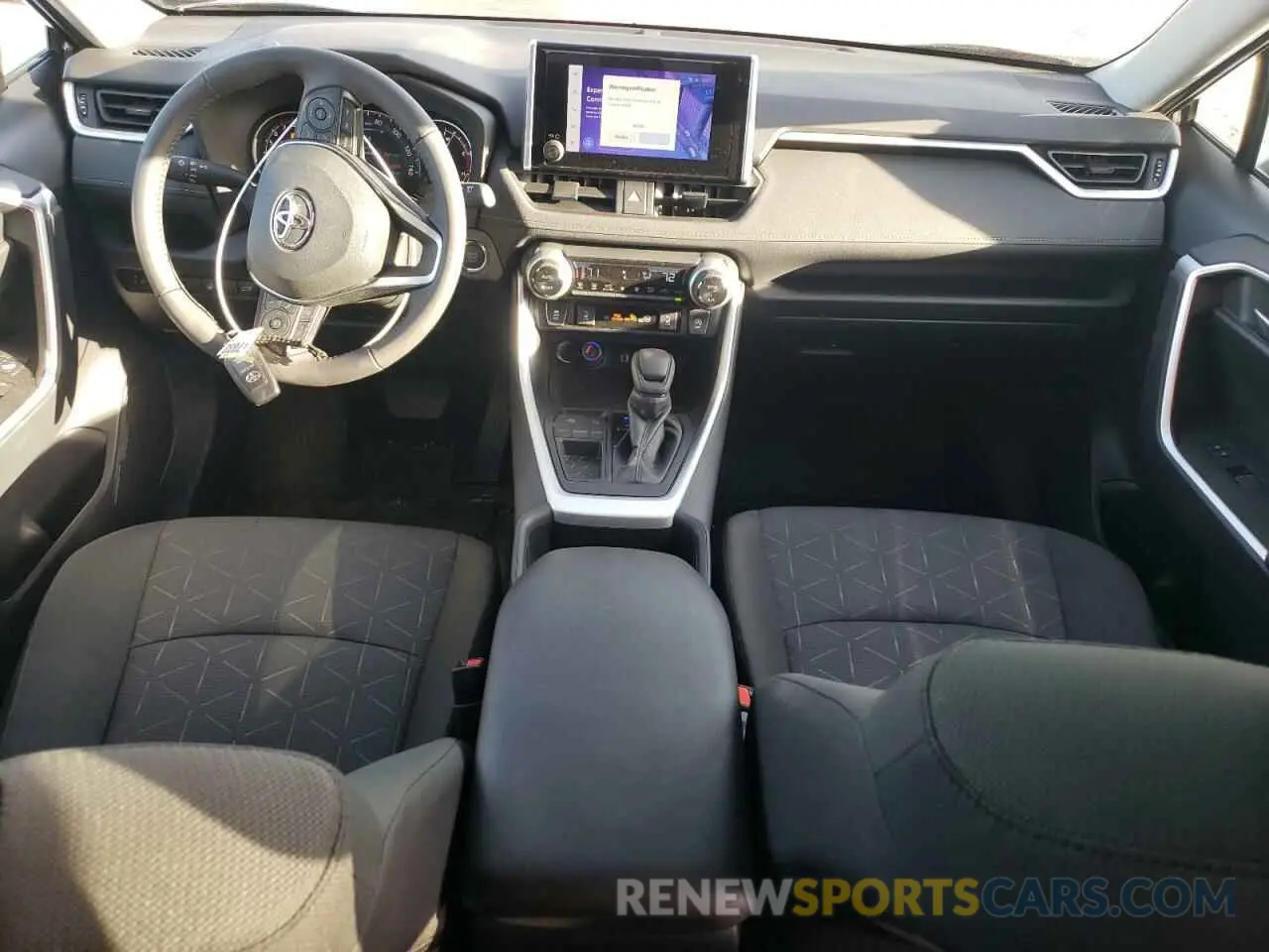 8 fotografías del automóvil dañado 2T3W1RFV3RW362430 TOYOTA RAV4 2024