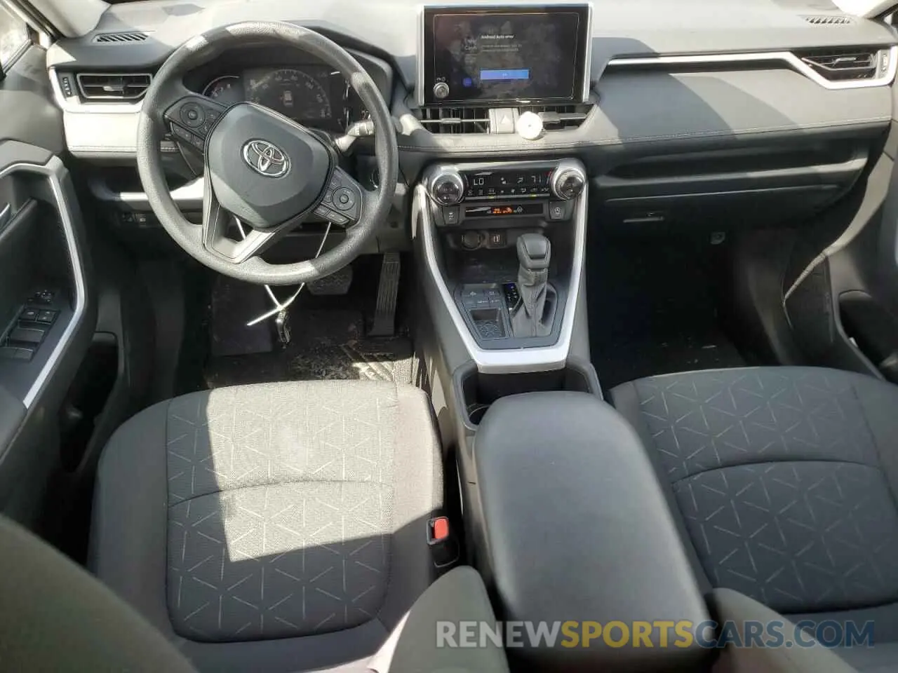 8 fotografías del automóvil dañado 2T3W1RFV4RC277730 TOYOTA RAV4 2024