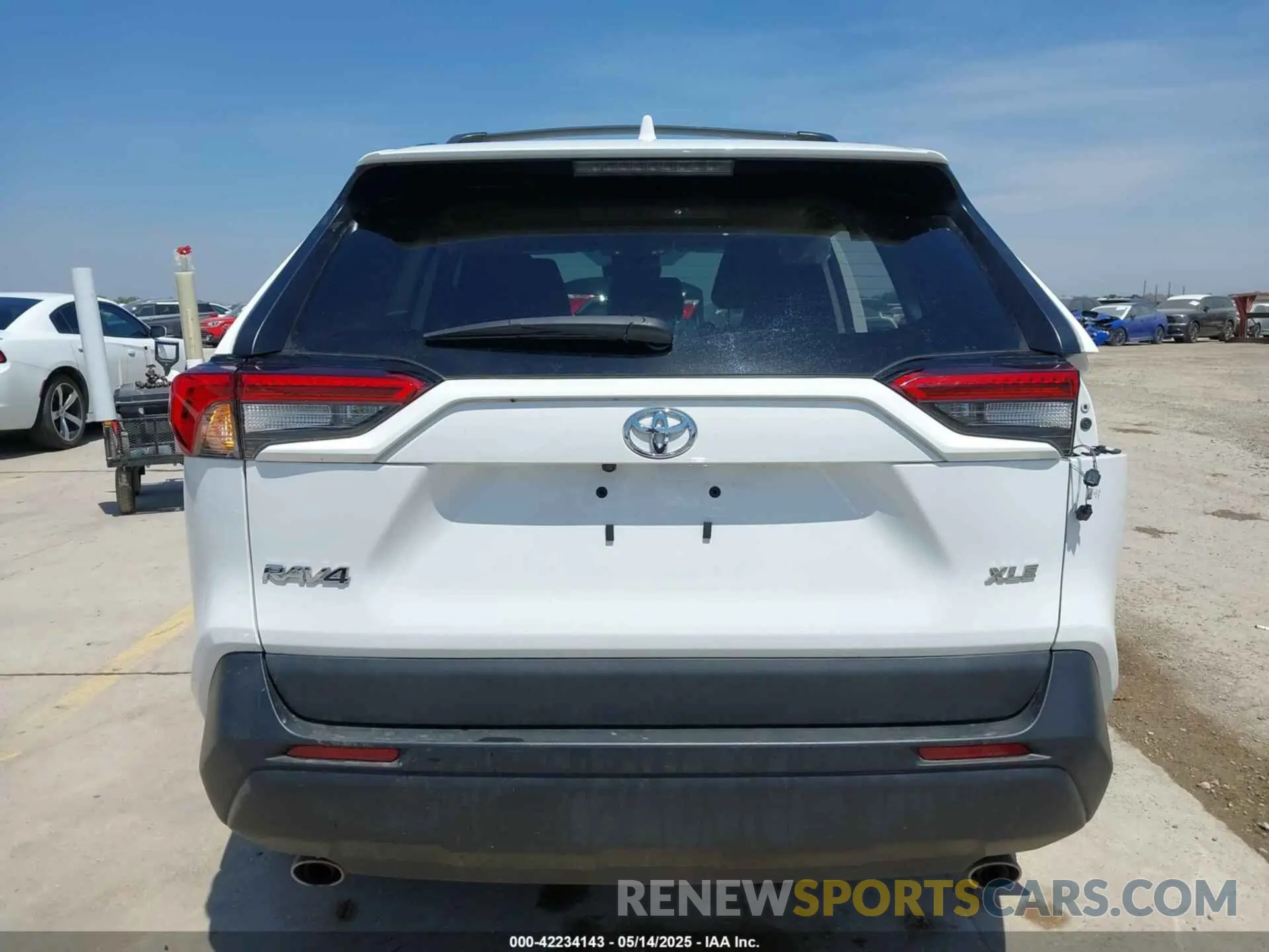 17 fotografías del automóvil dañado 2T3W1RFV4RW312779 TOYOTA RAV4 2024