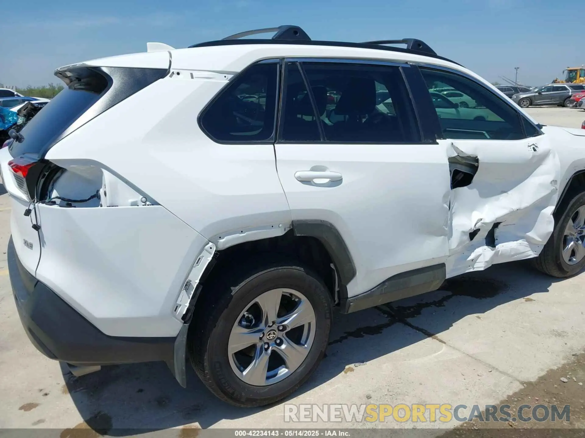 18 fotografías del automóvil dañado 2T3W1RFV4RW312779 TOYOTA RAV4 2024