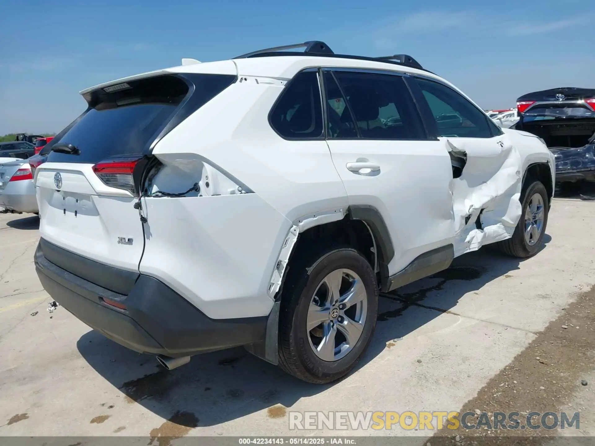 4 fotografías del automóvil dañado 2T3W1RFV4RW312779 TOYOTA RAV4 2024