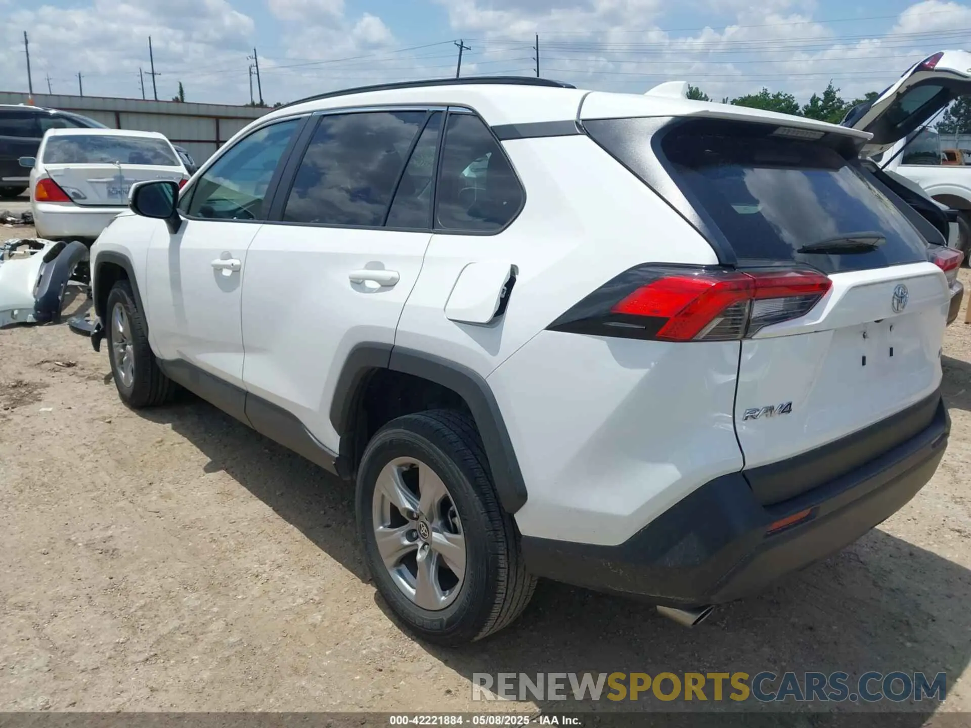 3 fotografías del automóvil dañado 2T3W1RFV4RW329100 TOYOTA RAV4 2024