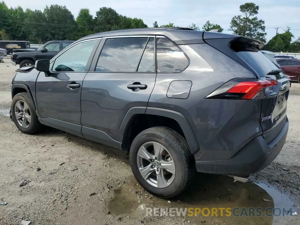 2 fotografías del automóvil dañado 2T3W1RFV4RW334359 TOYOTA RAV4 2024