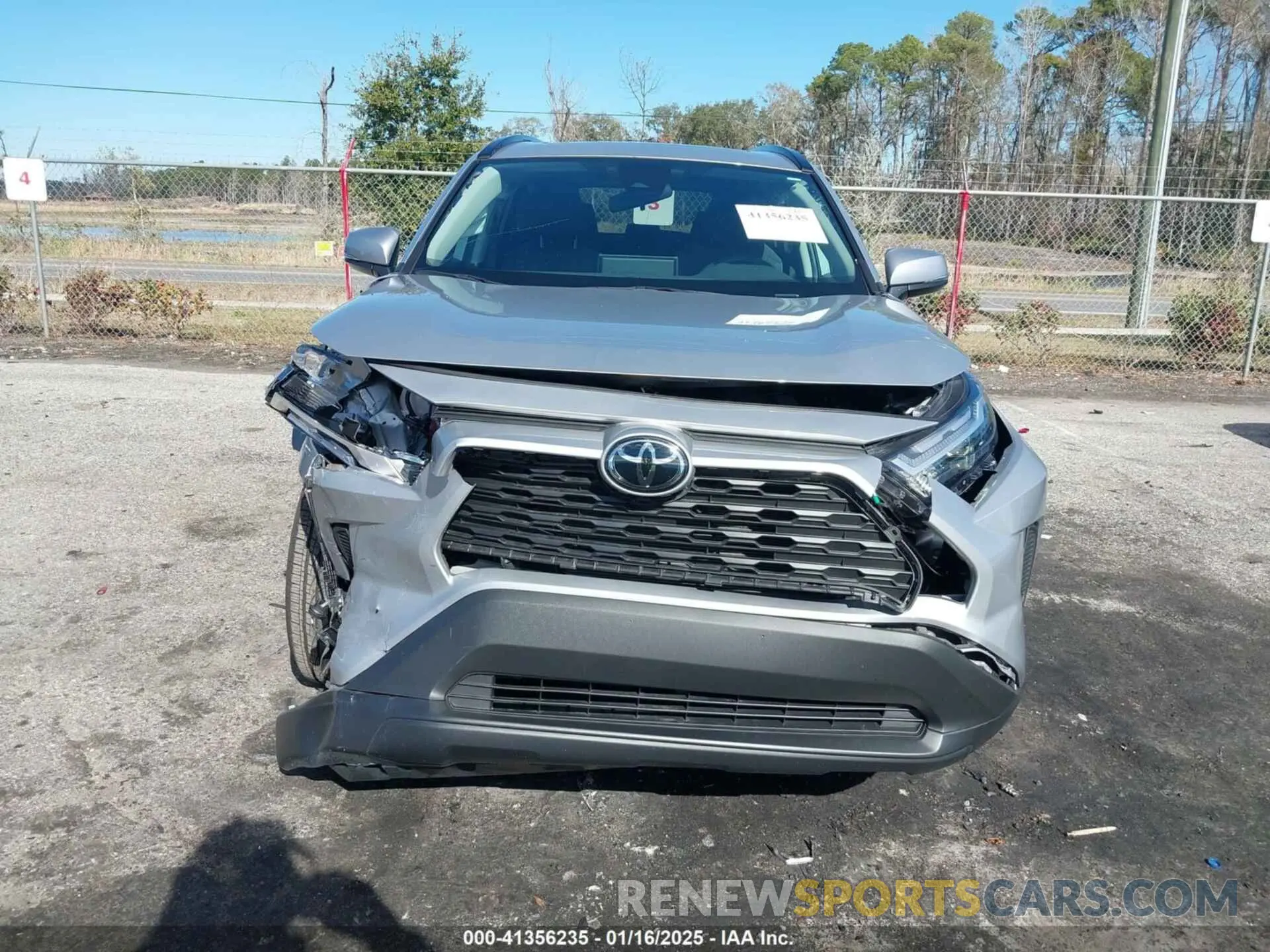 12 fotografías del automóvil dañado 2T3W1RFV4RW343367 TOYOTA RAV4 2024