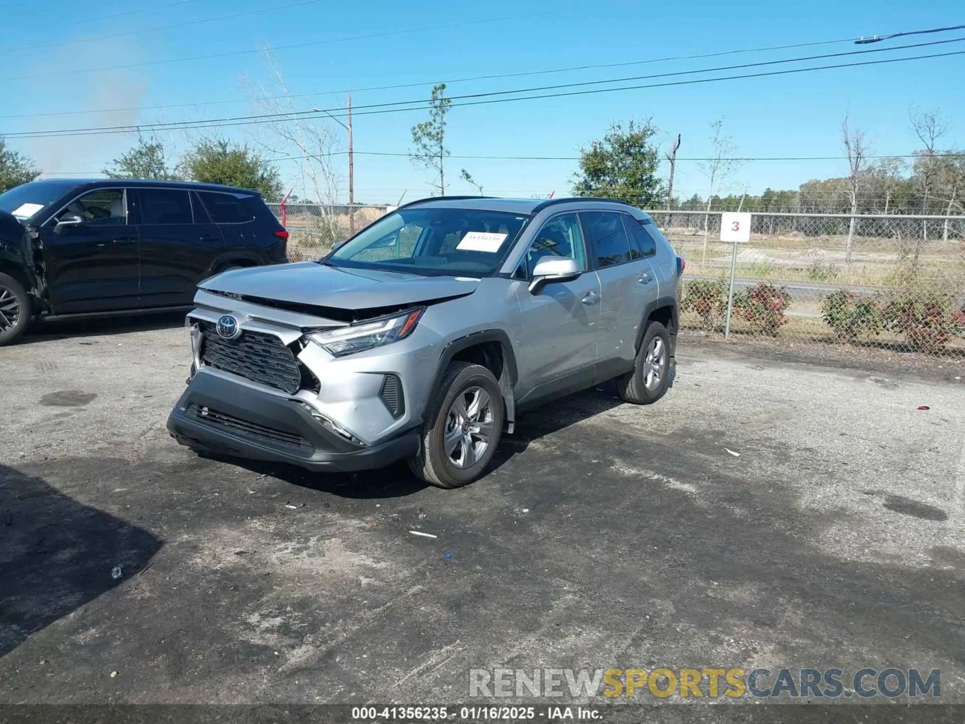 2 fotografías del automóvil dañado 2T3W1RFV4RW343367 TOYOTA RAV4 2024