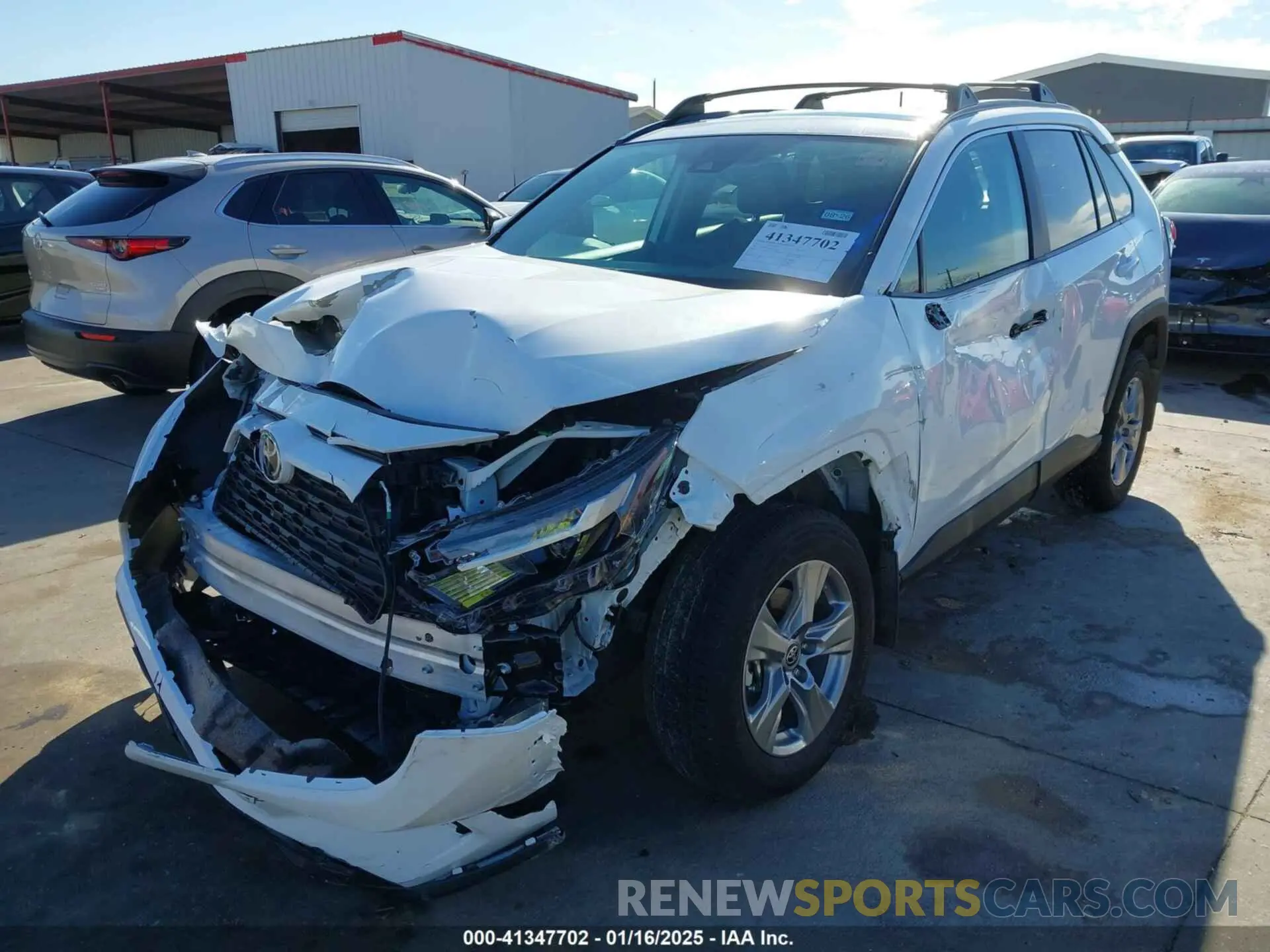 2 fotografías del automóvil dañado 2T3W1RFV4RW350304 TOYOTA RAV4 2024