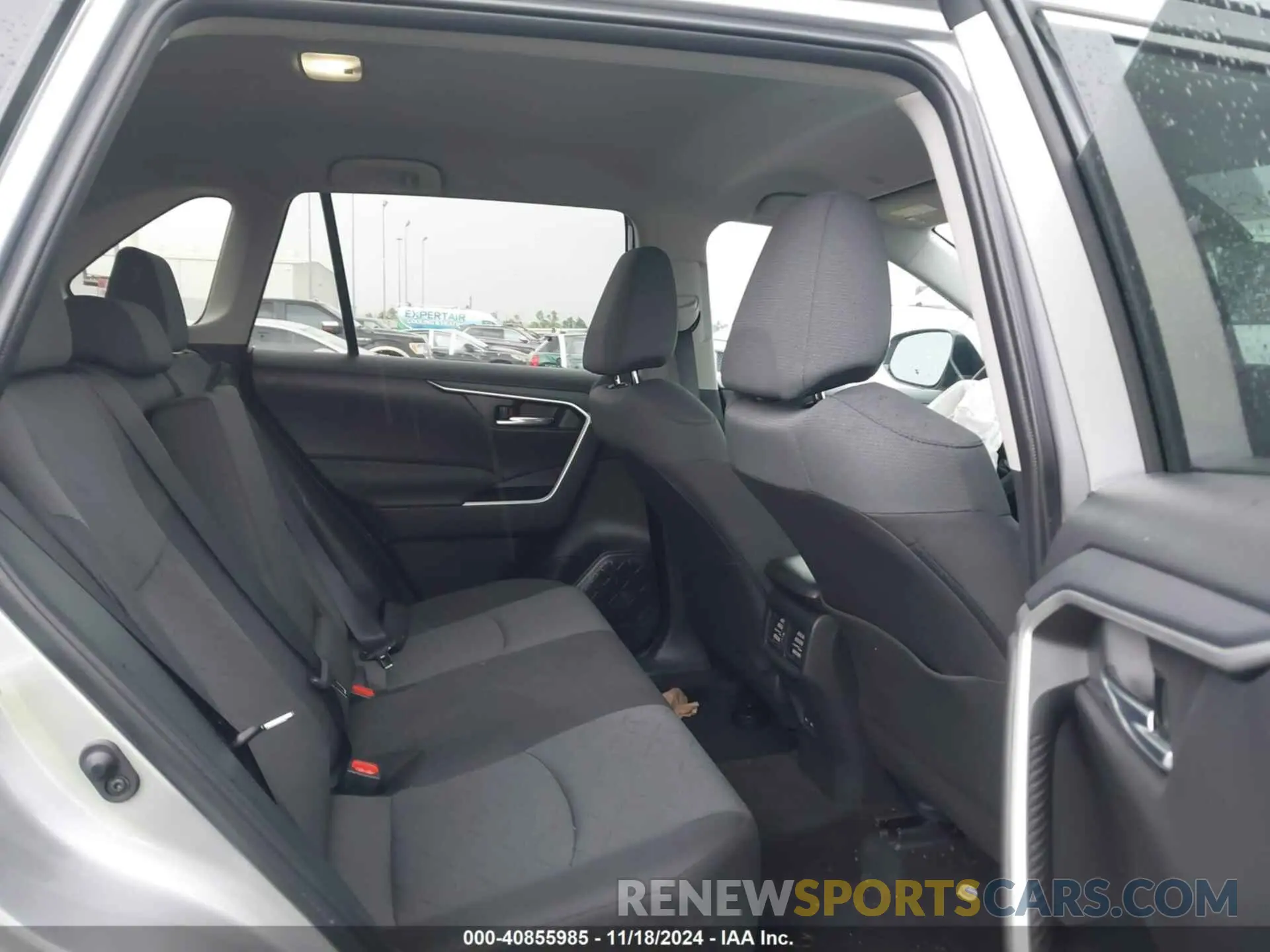 8 fotografías del automóvil dañado 2T3W1RFV5RC287053 TOYOTA RAV4 2024