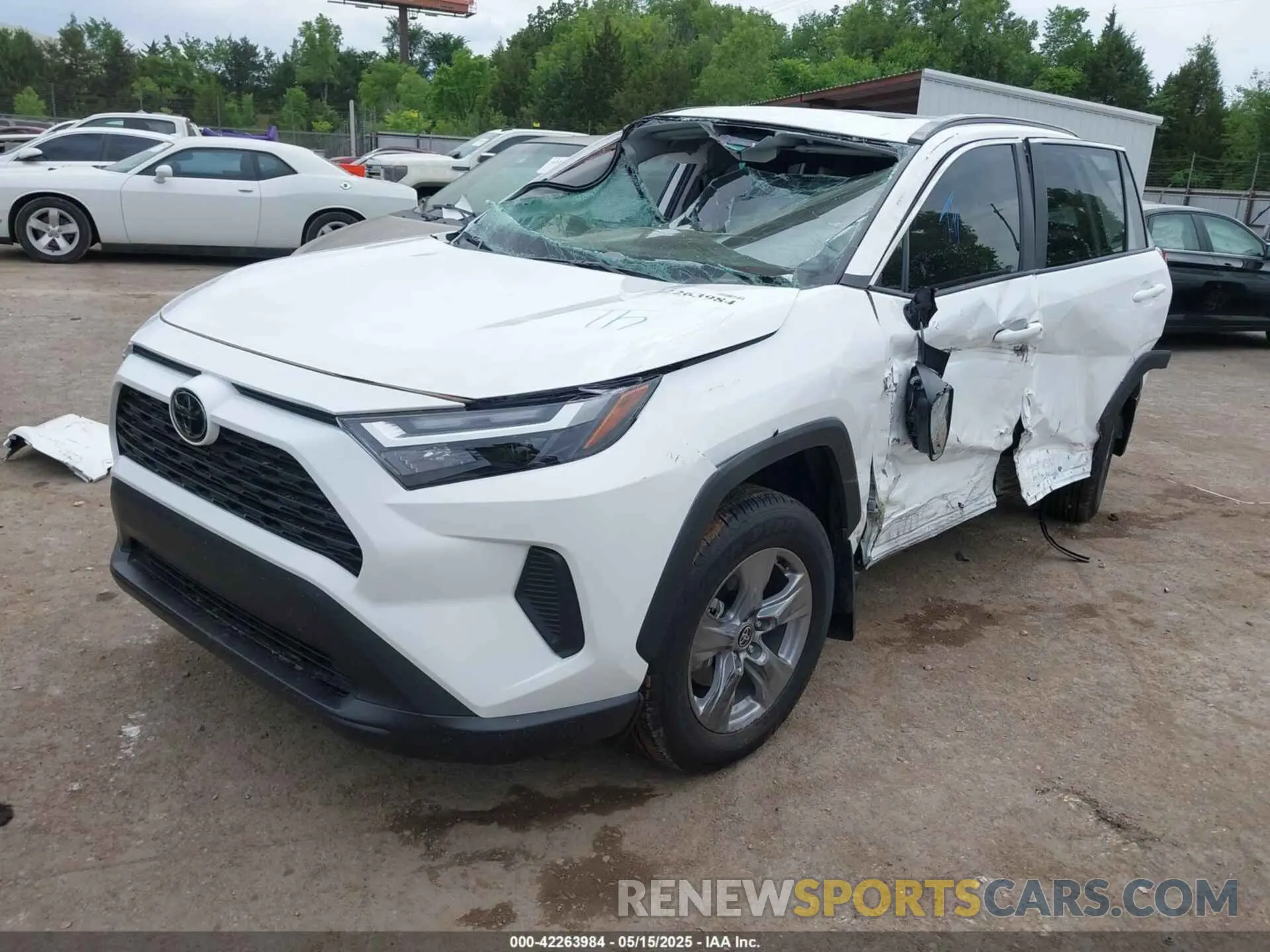 2 fotografías del automóvil dañado 2T3W1RFV5RC290146 TOYOTA RAV4 2024