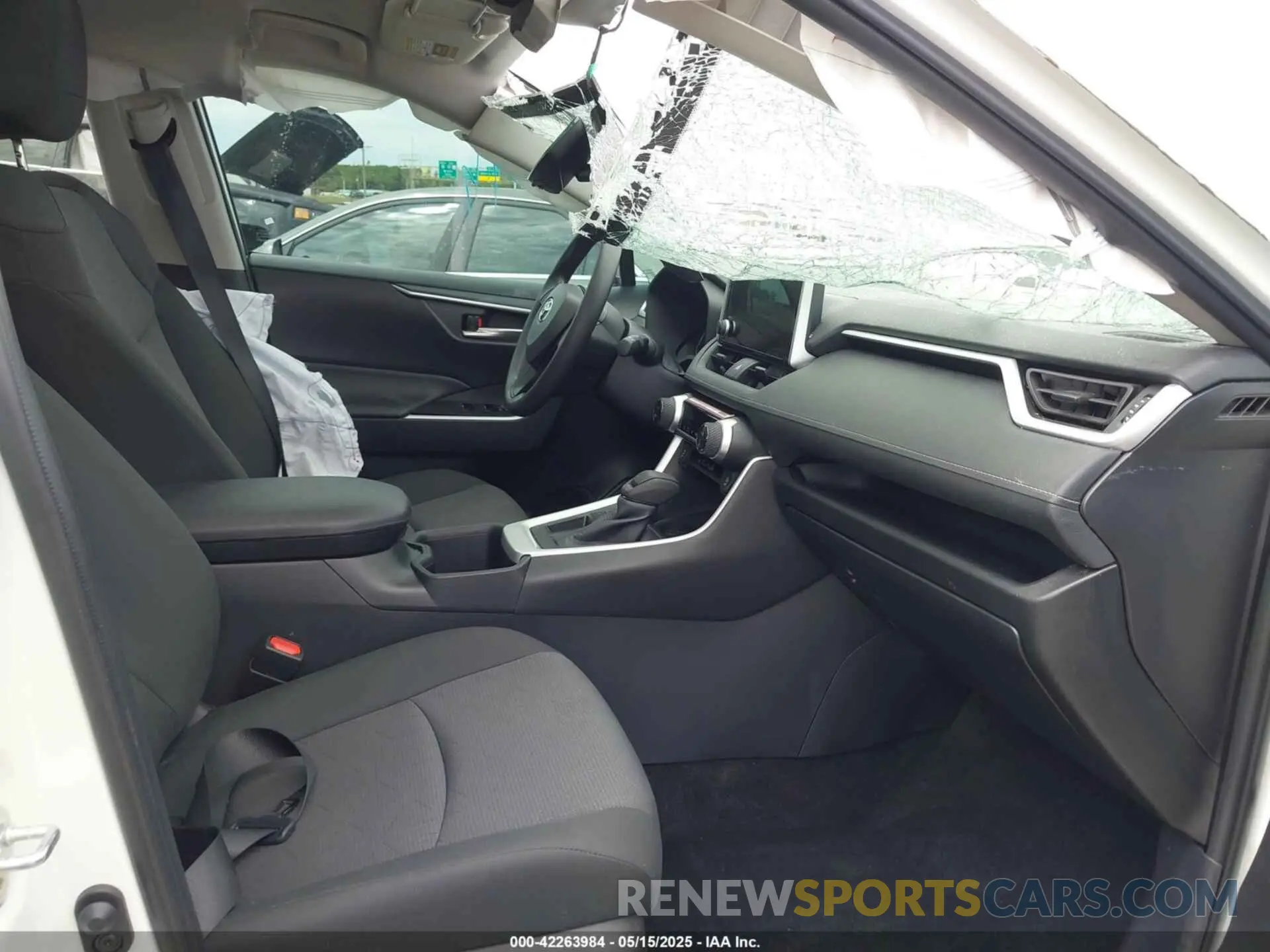 5 fotografías del automóvil dañado 2T3W1RFV5RC290146 TOYOTA RAV4 2024