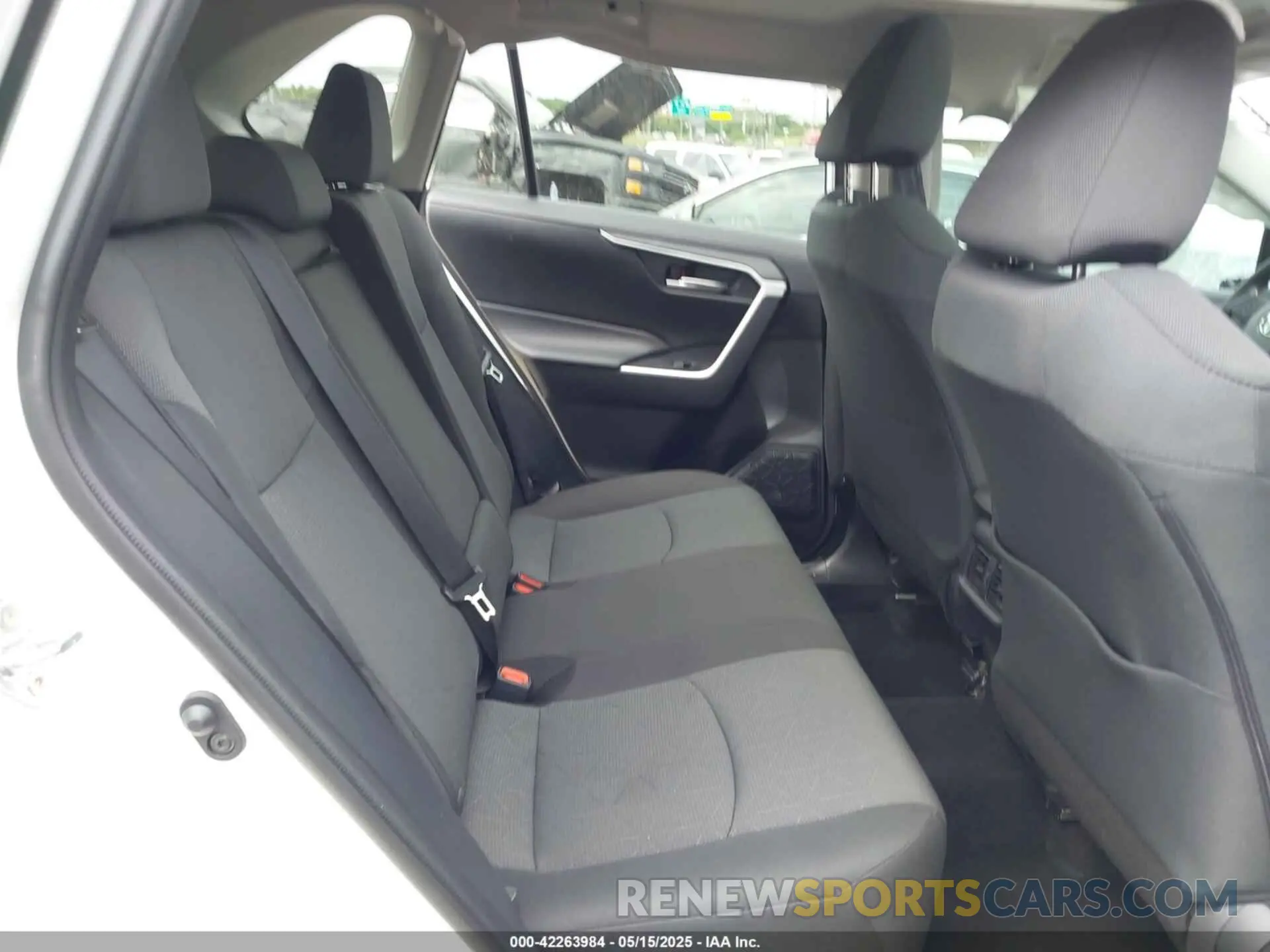 8 fotografías del automóvil dañado 2T3W1RFV5RC290146 TOYOTA RAV4 2024