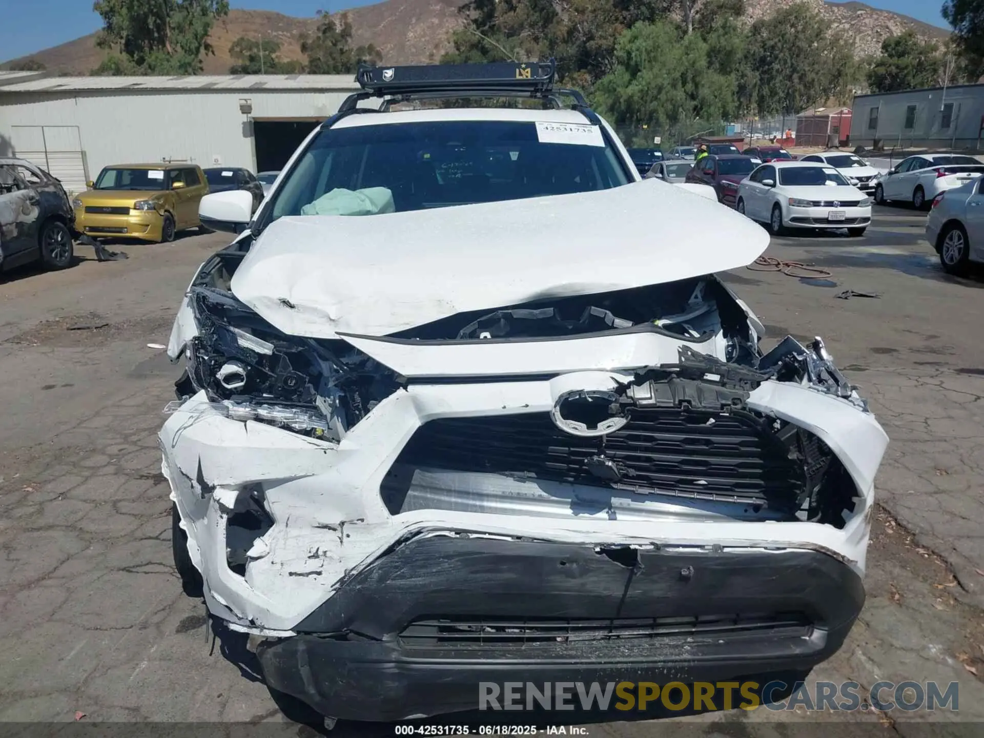 12 fotografías del automóvil dañado 2T3W1RFV5RW304139 TOYOTA RAV4 2024