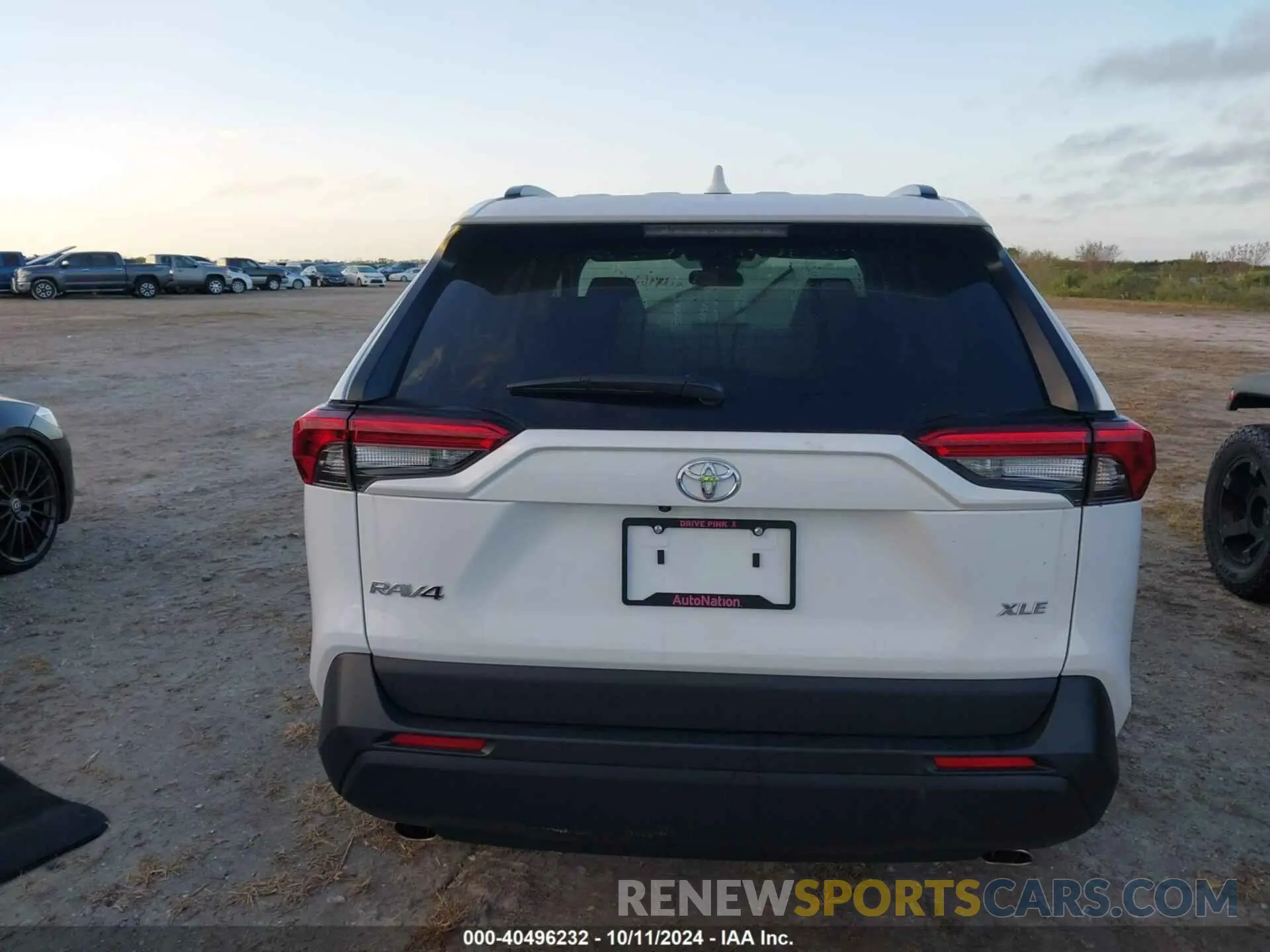 15 fotografías del automóvil dañado 2T3W1RFV5RW335276 TOYOTA RAV4 2024