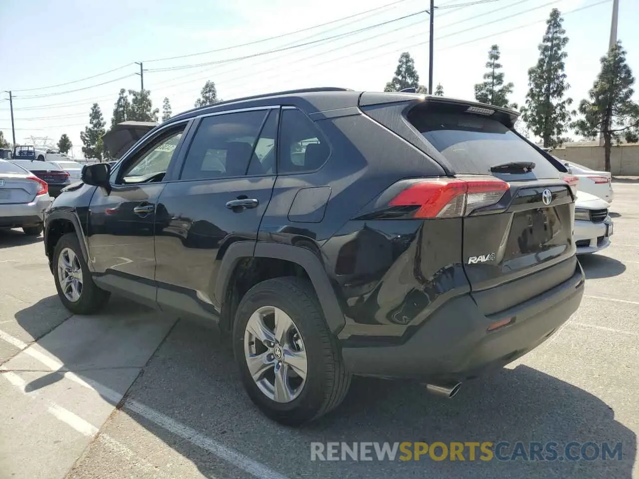 2 fotografías del automóvil dañado 2T3W1RFV5RW345516 TOYOTA RAV4 2024