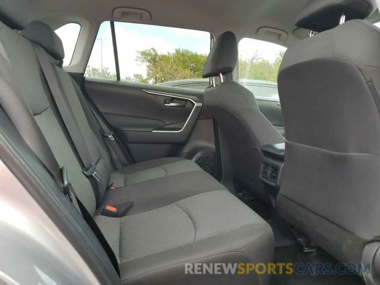 11 fotografías del automóvil dañado 2T3W1RFV6RC275705 TOYOTA RAV4 2024