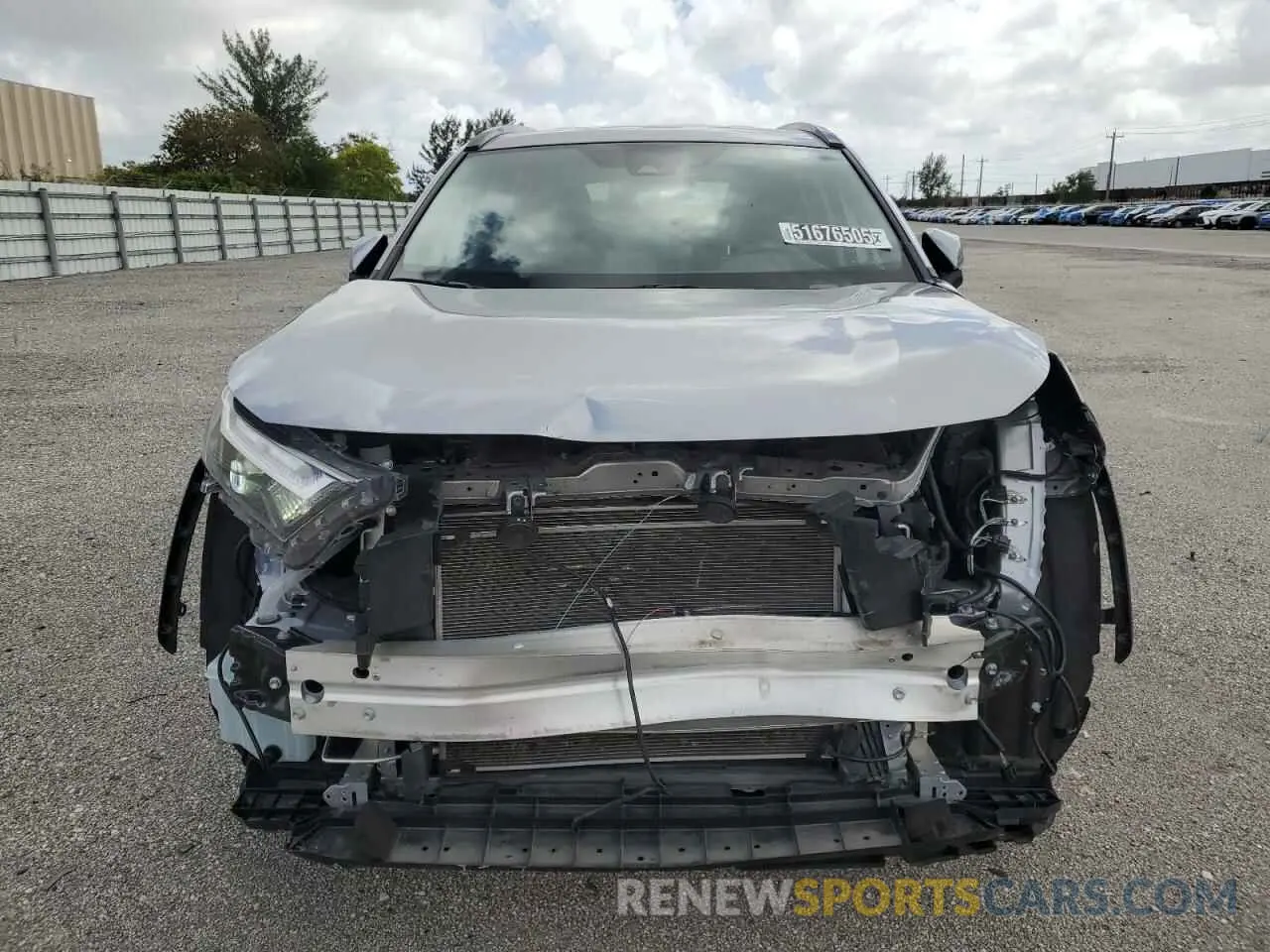 5 fotografías del automóvil dañado 2T3W1RFV6RC275705 TOYOTA RAV4 2024