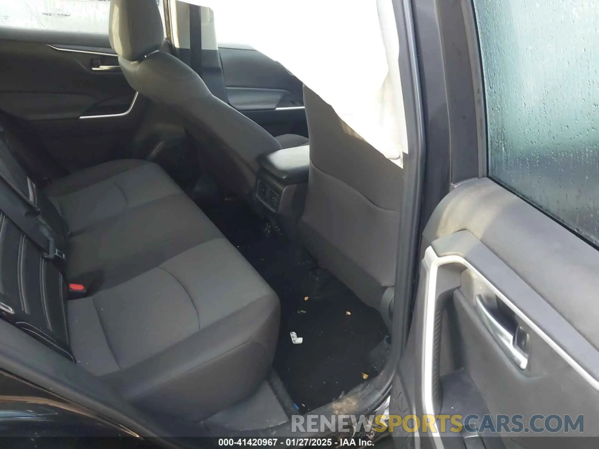 8 fotografías del automóvil dañado 2T3W1RFV6RC289345 TOYOTA RAV4 2024