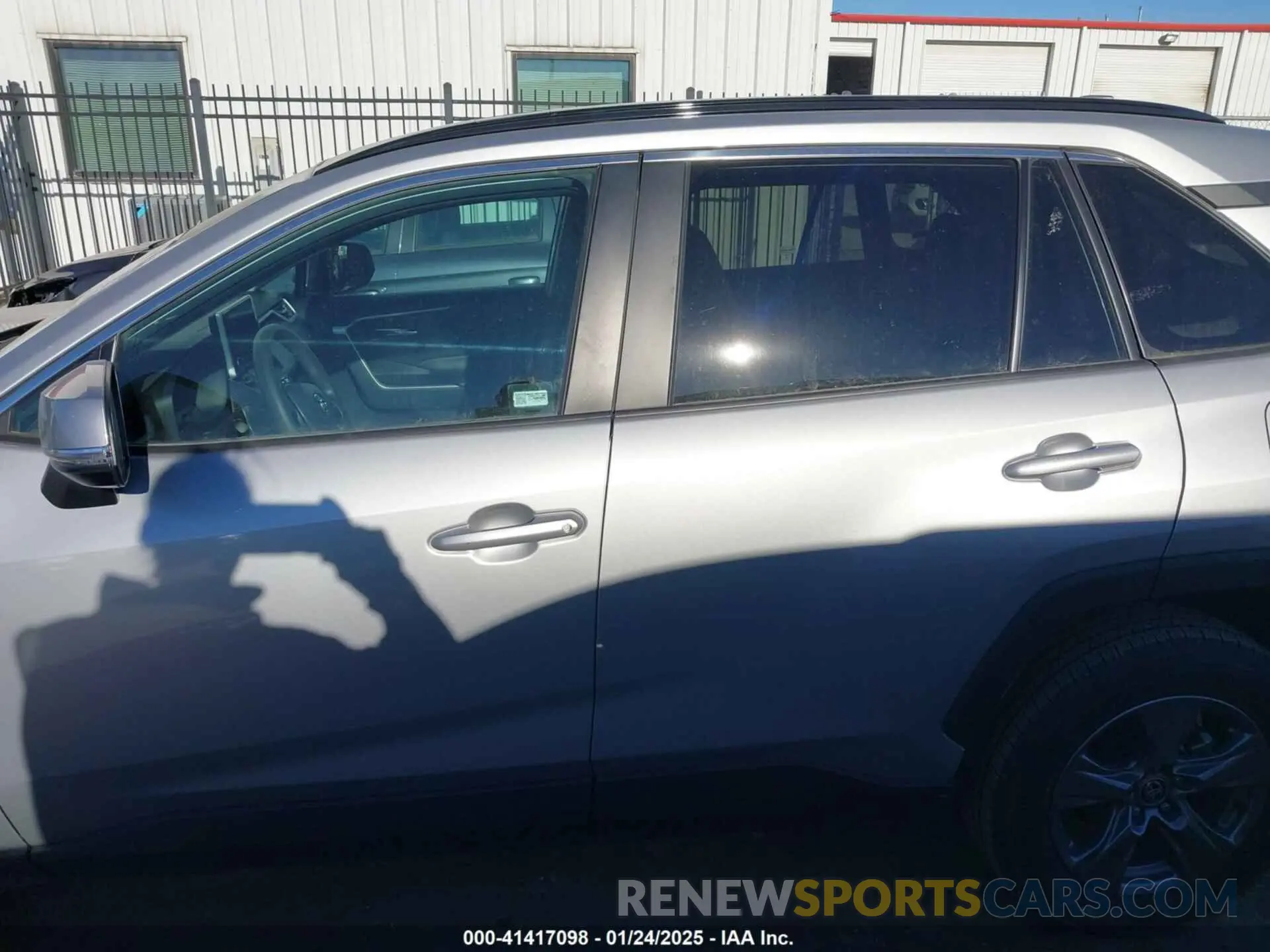 14 fotografías del automóvil dañado 2T3W1RFV6RW319653 TOYOTA RAV4 2024