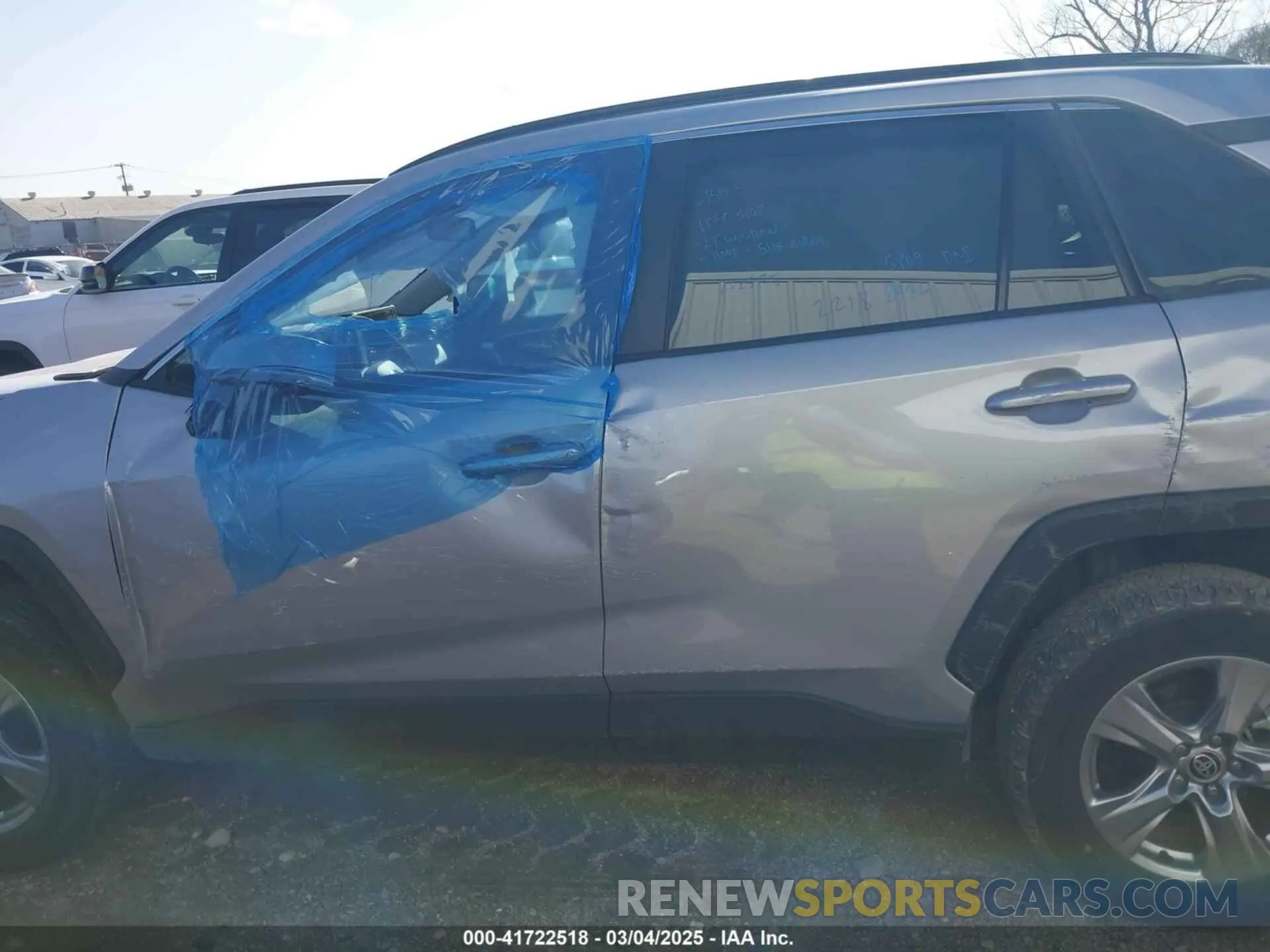 14 fotografías del automóvil dañado 2T3W1RFV6RW333987 TOYOTA RAV4 2024