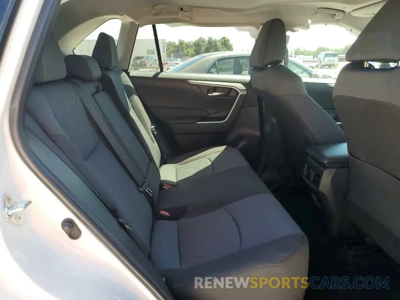 11 fotografías del automóvil dañado 2T3W1RFV6RW343497 TOYOTA RAV4 2024