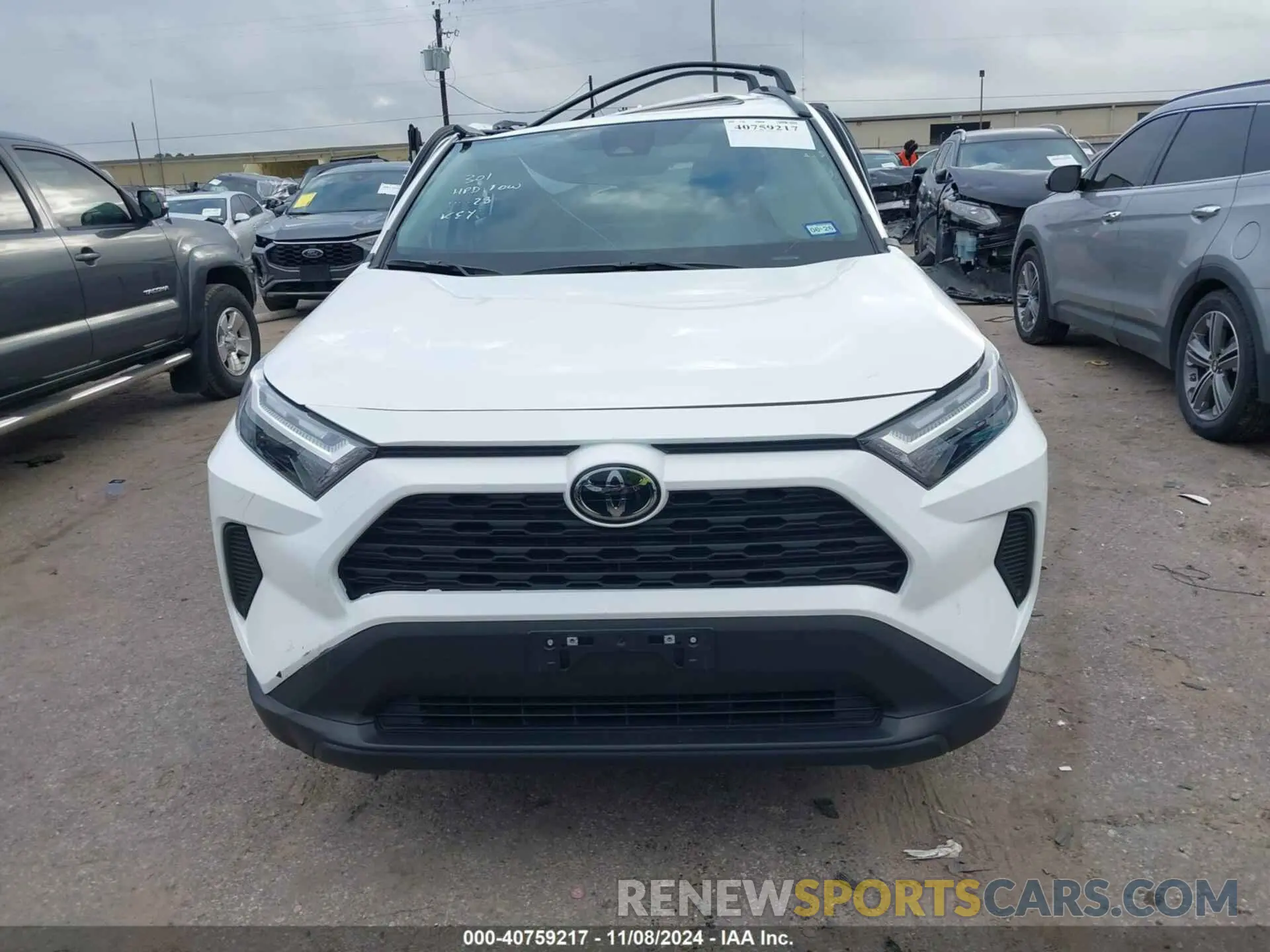 12 fotografías del automóvil dañado 2T3W1RFV7RC284414 TOYOTA RAV4 2024