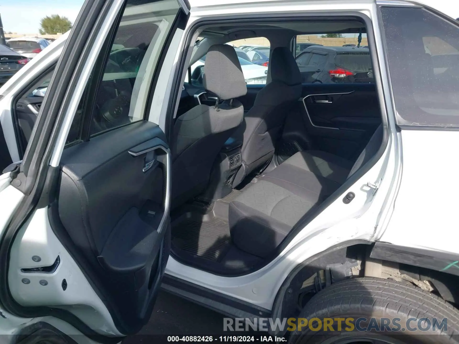 8 fotografías del automóvil dañado 2T3W1RFV7RW301212 TOYOTA RAV4 2024
