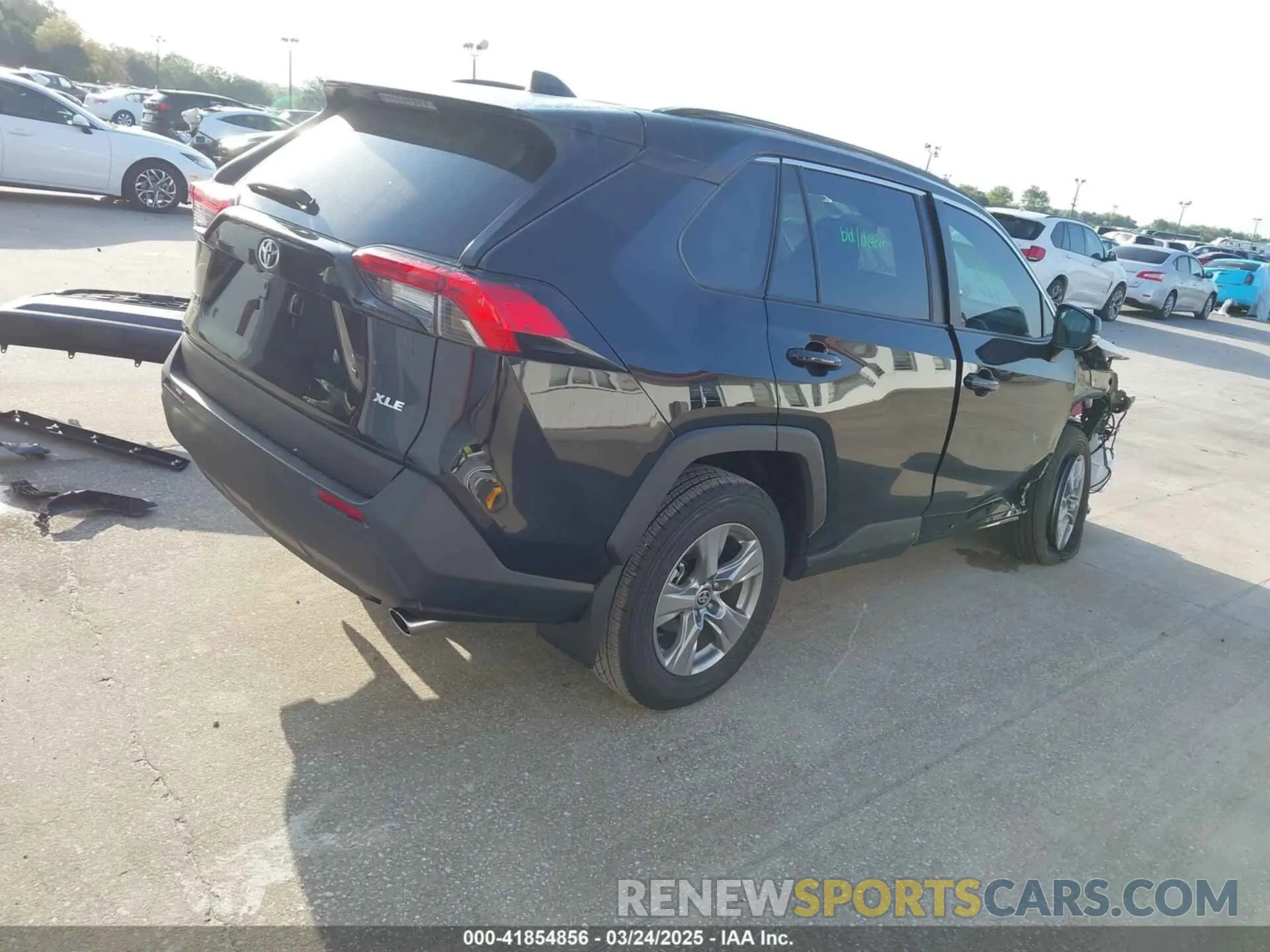 4 fotografías del automóvil dañado 2T3W1RFV7RW352466 TOYOTA RAV4 2024