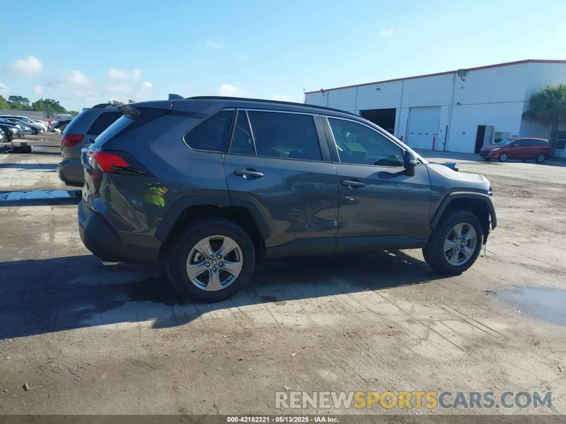 14 fotografías del automóvil dañado 2T3W1RFV7RW359241 TOYOTA RAV4 2024