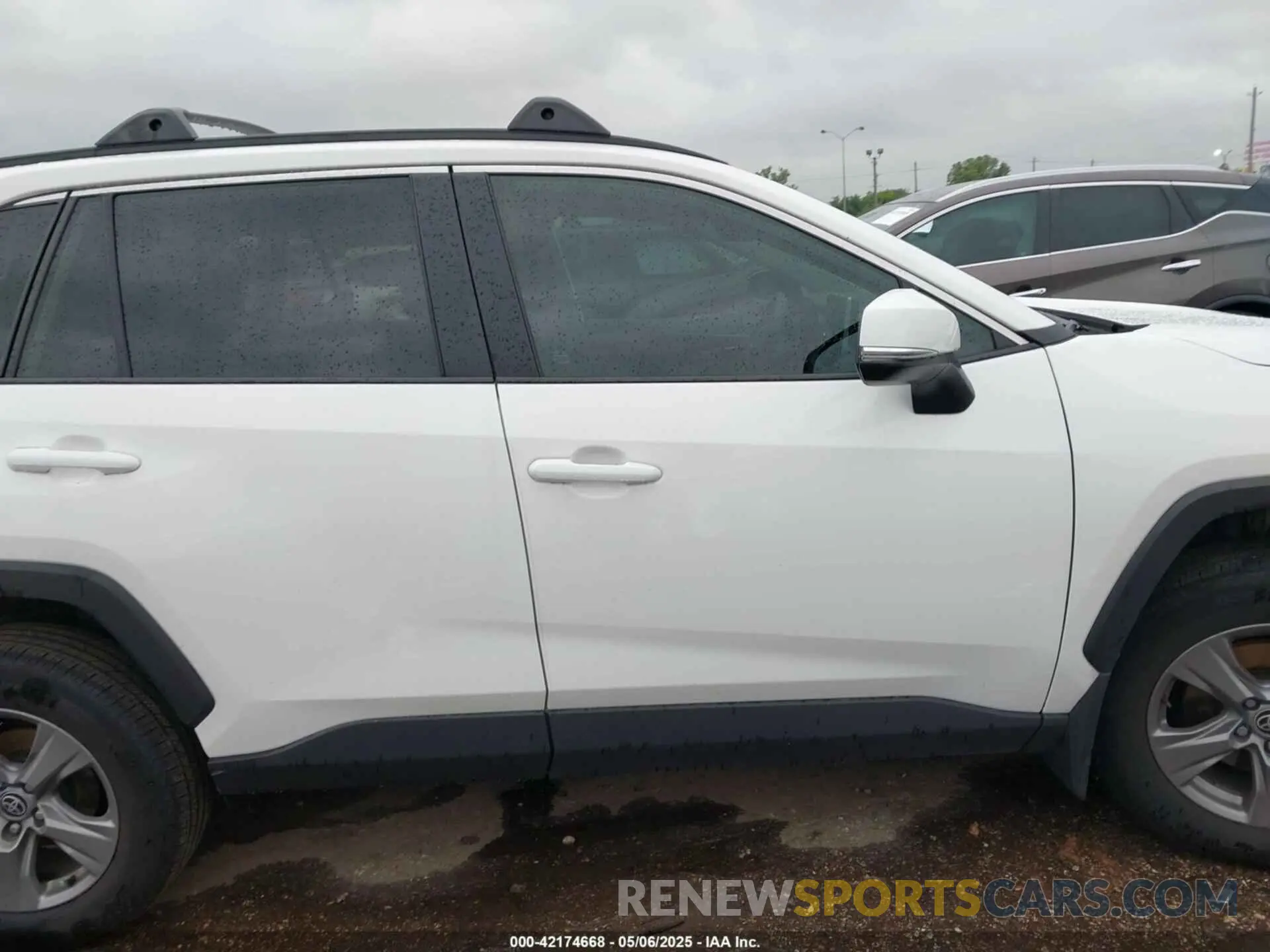 12 fotografías del automóvil dañado 2T3W1RFV8RW301106 TOYOTA RAV4 2024