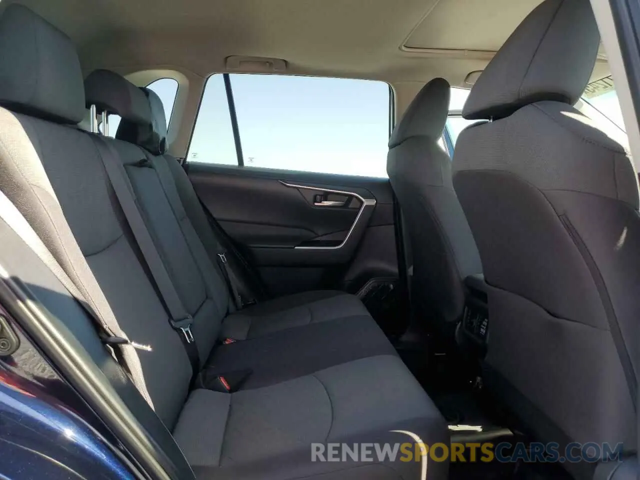 12 fotografías del automóvil dañado 2T3W1RFV8RW314129 TOYOTA RAV4 2024
