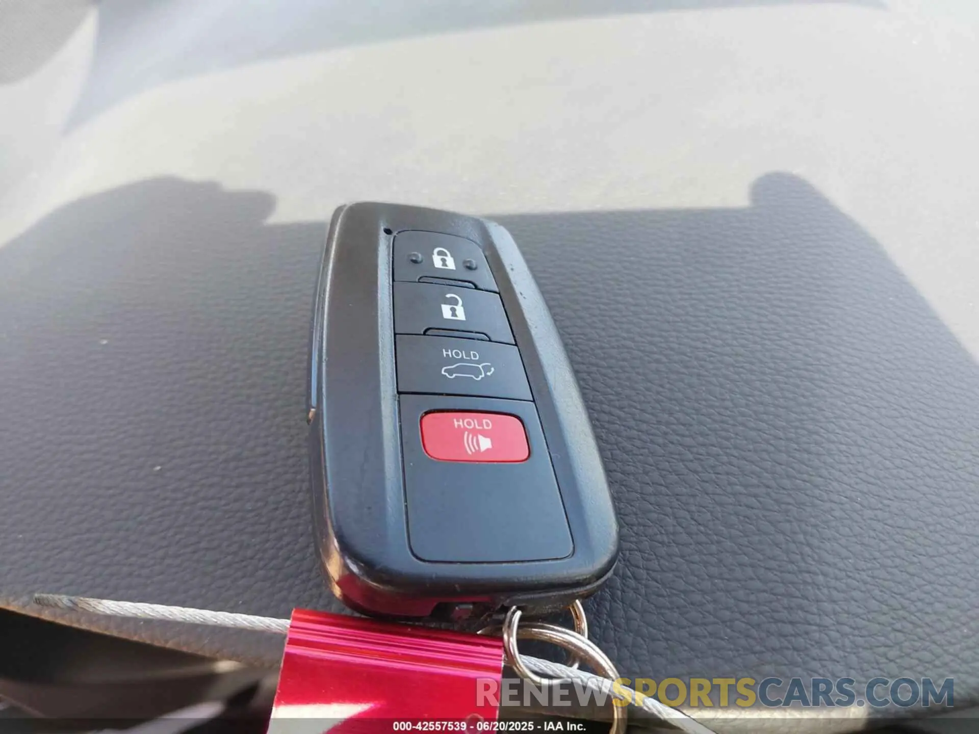 11 fotografías del automóvil dañado 2T3W1RFV8RW316415 TOYOTA RAV4 2024