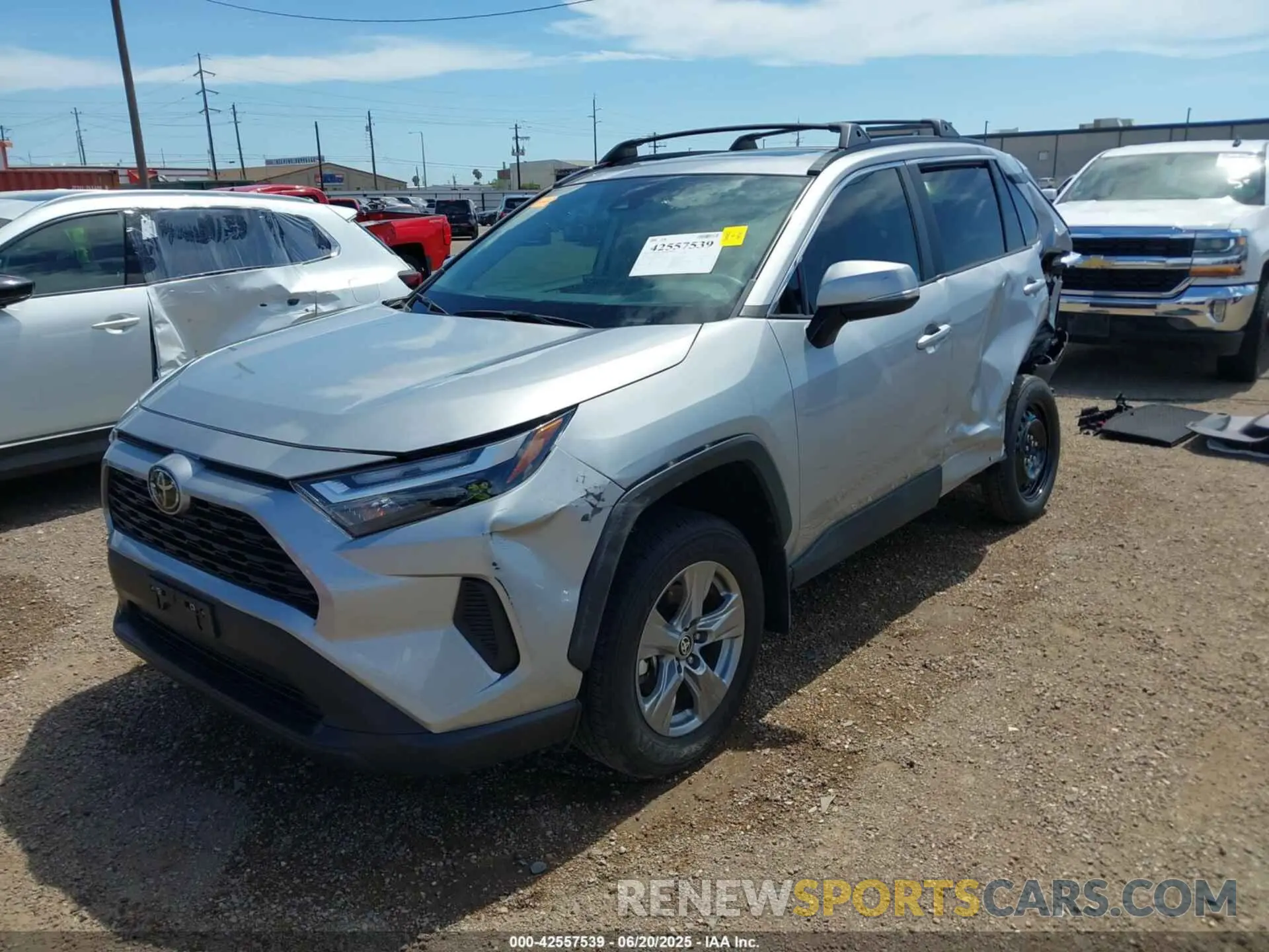 2 fotografías del automóvil dañado 2T3W1RFV8RW316415 TOYOTA RAV4 2024