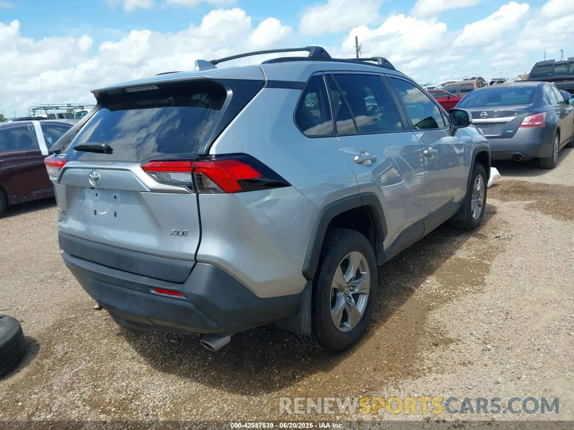 4 fotografías del automóvil dañado 2T3W1RFV8RW316415 TOYOTA RAV4 2024