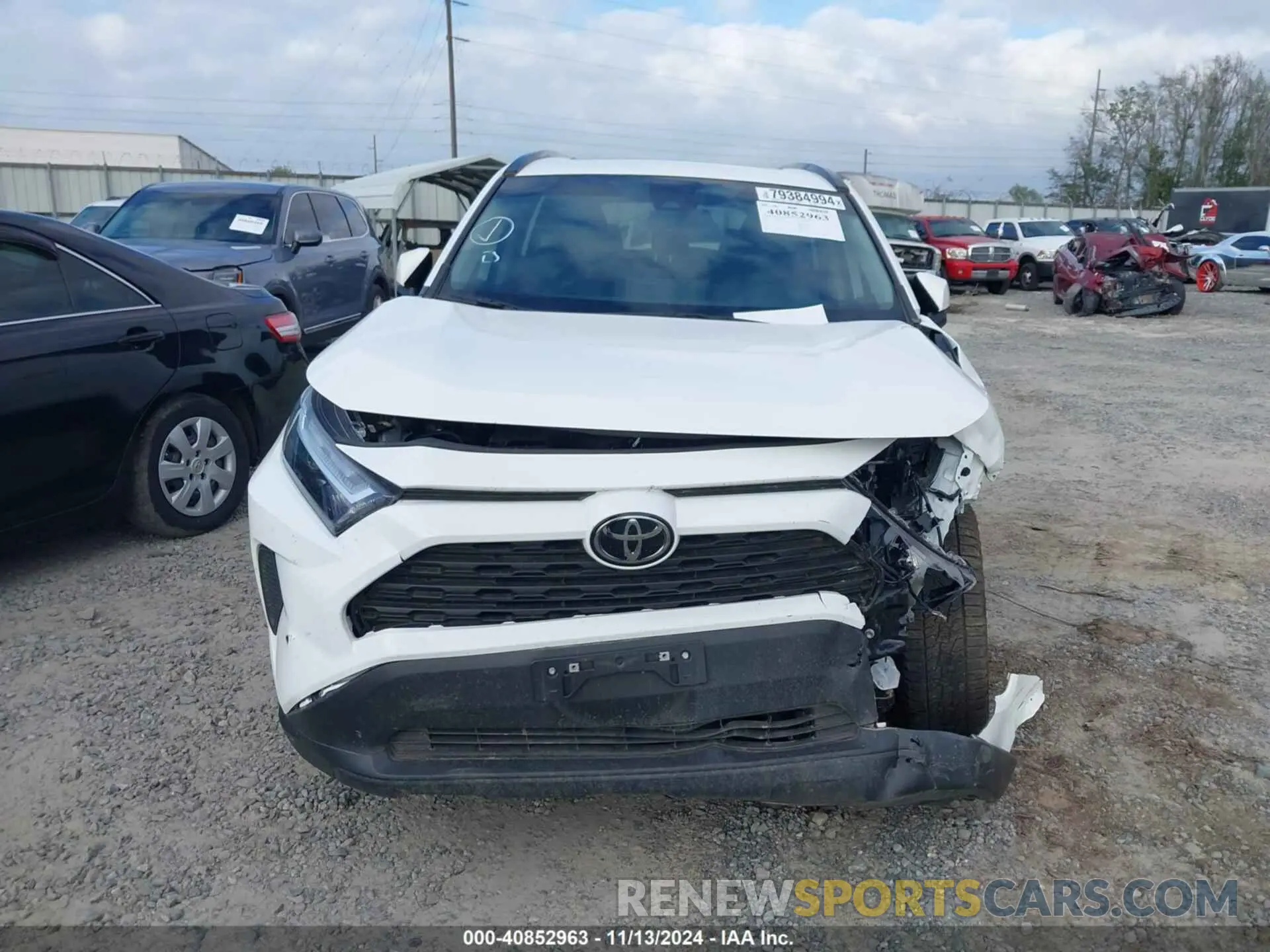 12 fotografías del automóvil dañado 2T3W1RFV8RW340682 TOYOTA RAV4 2024